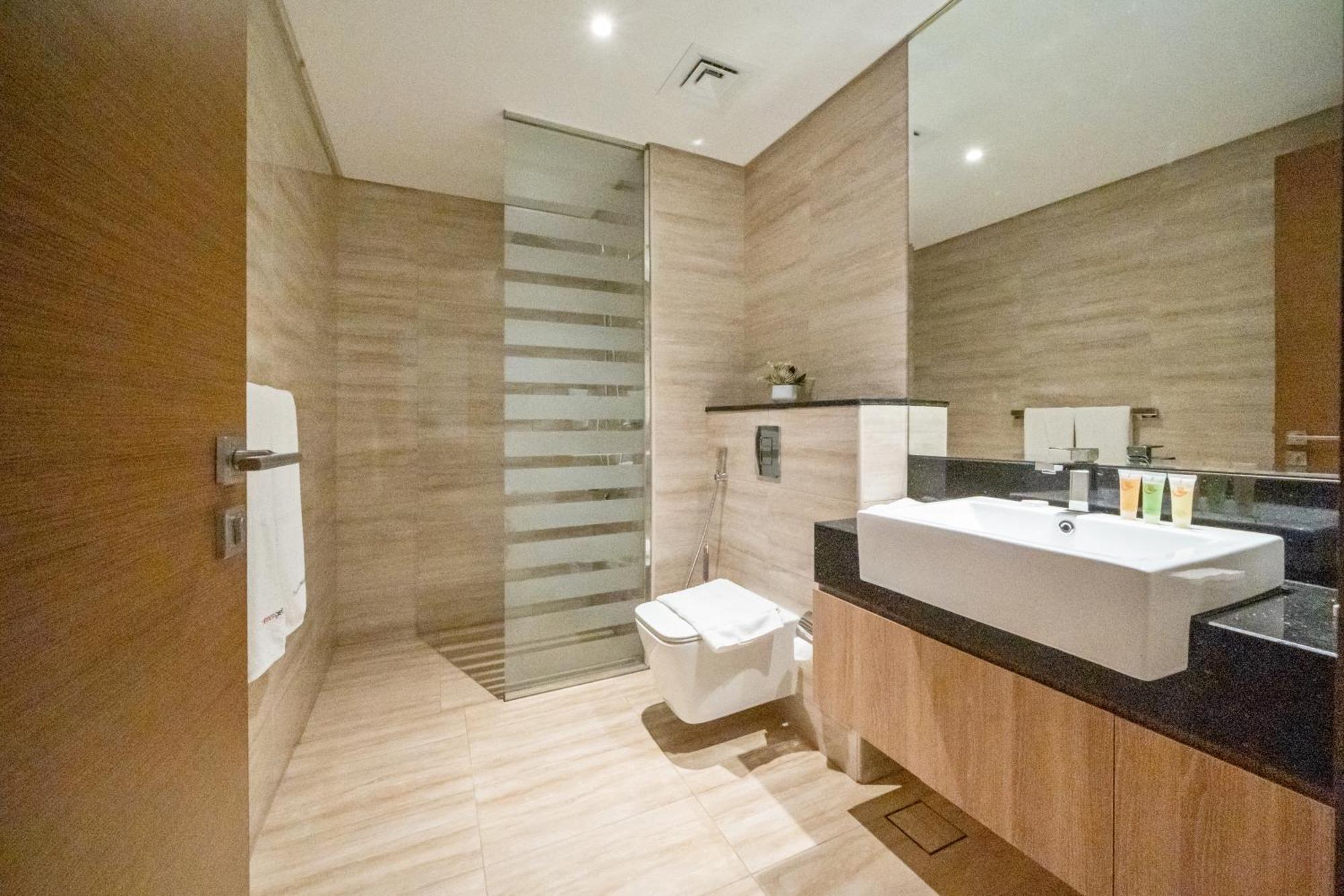 Apartment Exquisite 1-bedroom Fully Furnished At Missoni