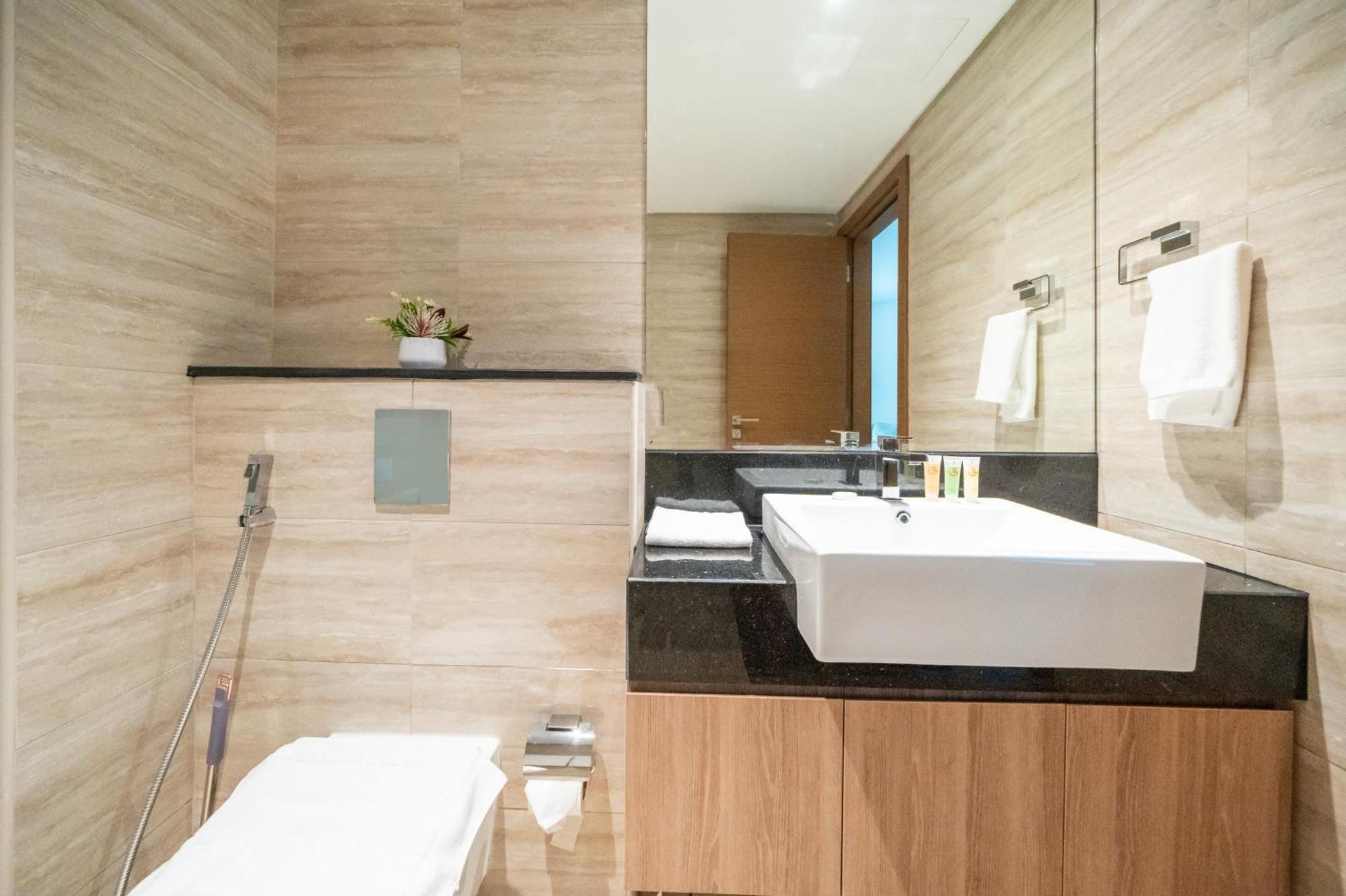 Exquisite 1-bedroom Fully Furnished At Missoni Apartment