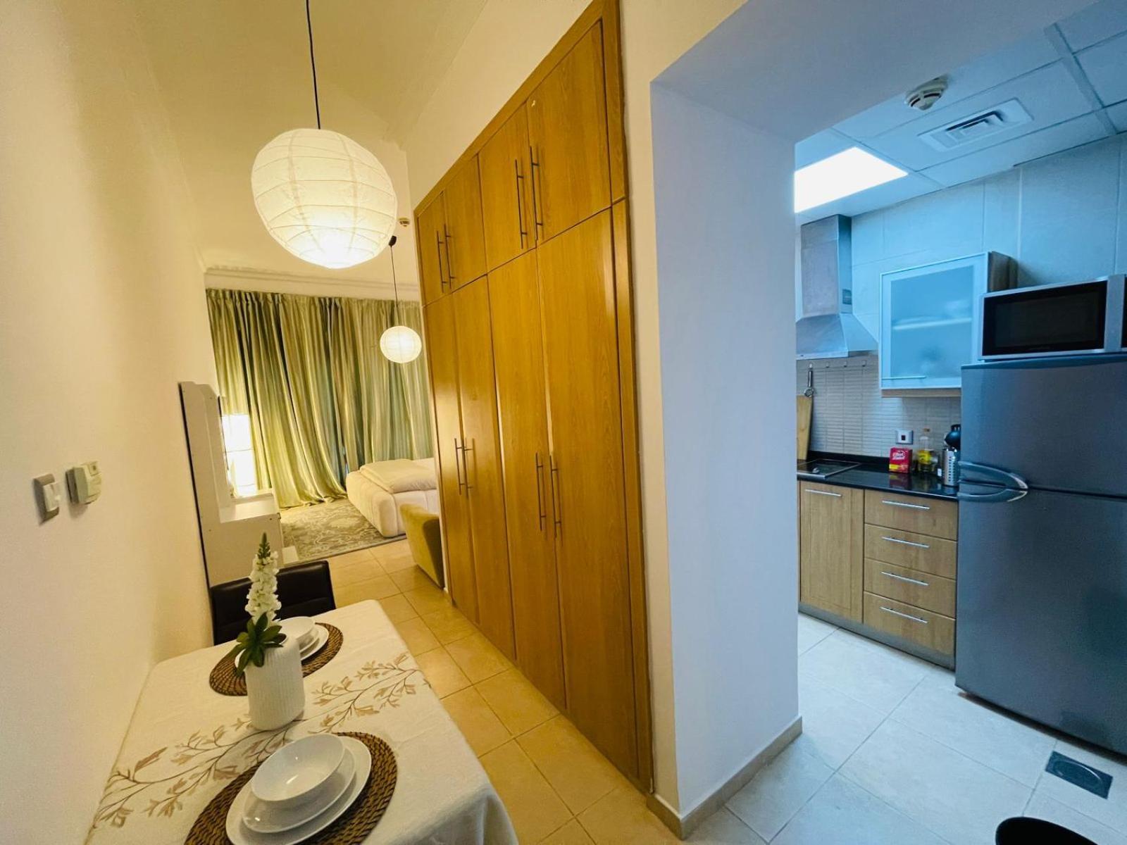 Apartment In Marina Near Dmcc Metro Zumurud Tower Dubai