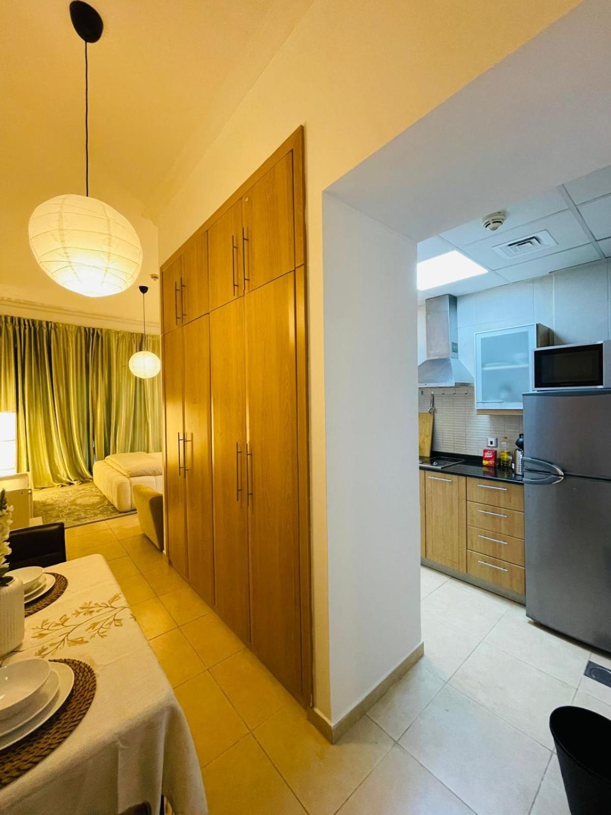 In Marina Near Dmcc Metro Zumurud Tower Apartment