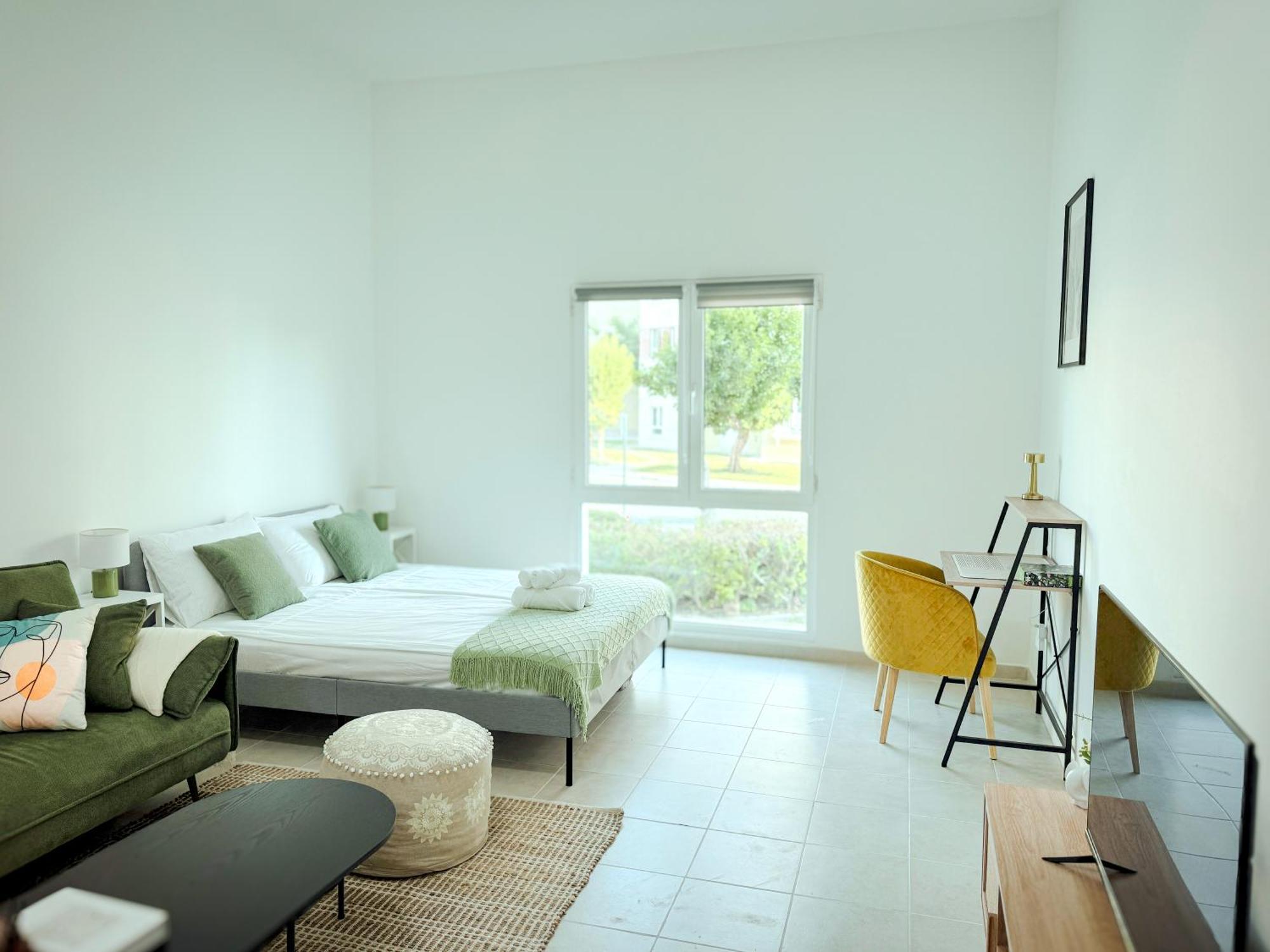 Luxury - Discovery Gardens, 10 Minutes Drive To Marina Apartment