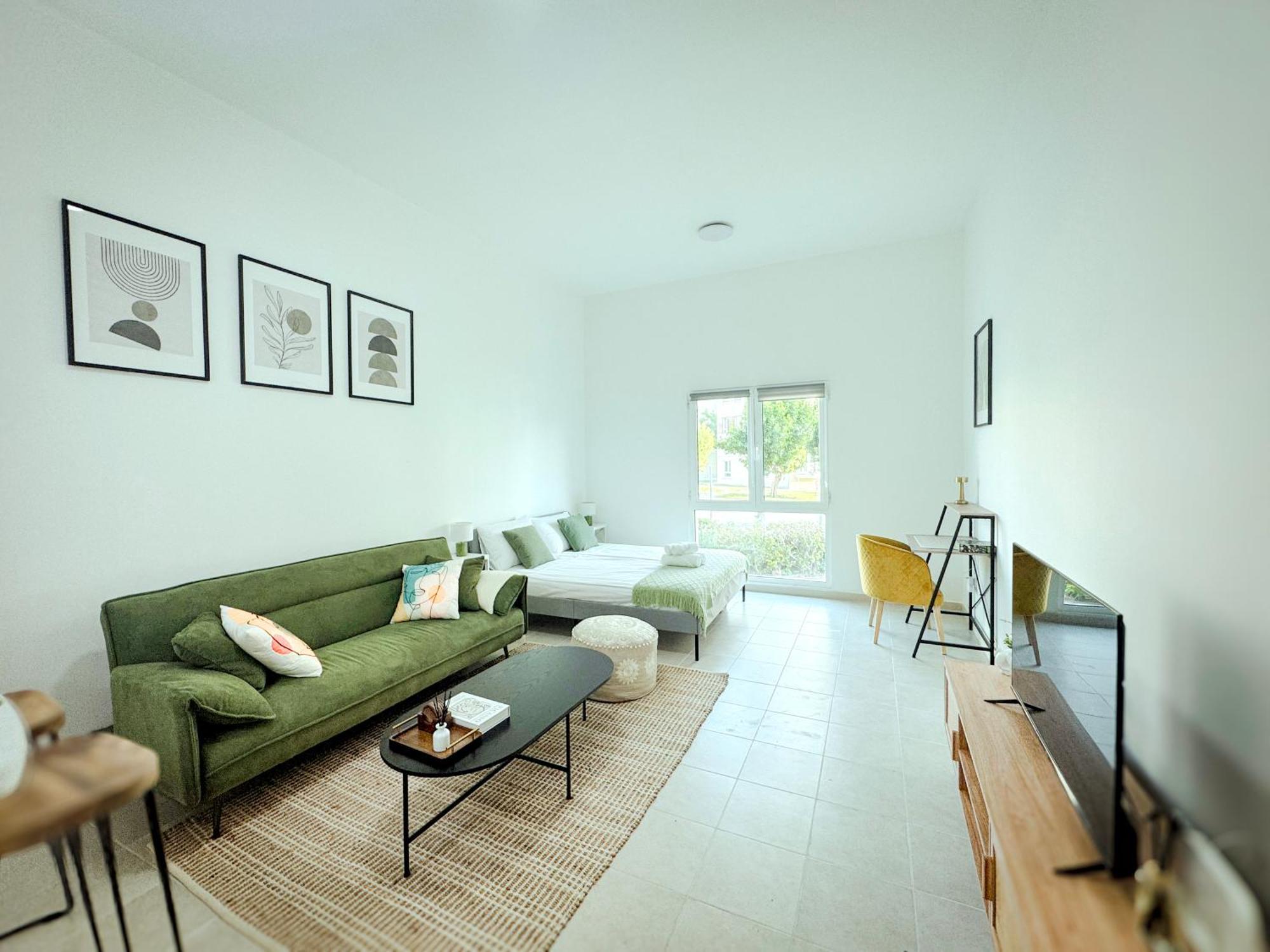 Luxury - Discovery Gardens, 10 Minutes Drive To Marina Apartment