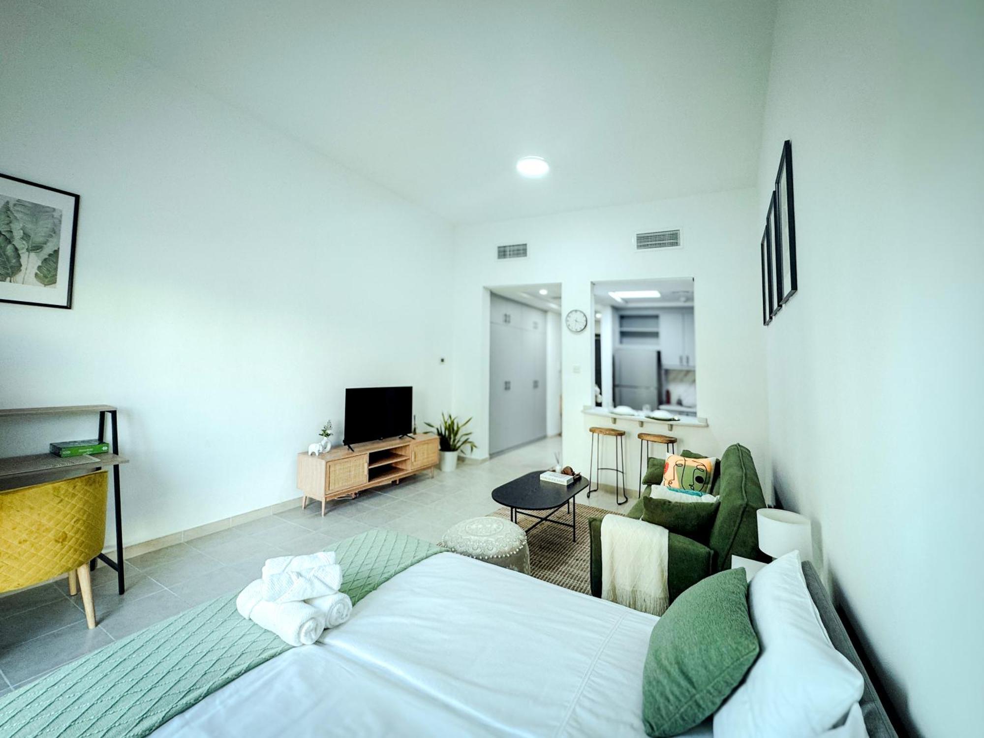 Luxury - Discovery Gardens, 10 Minutes Drive To Marina Dubai