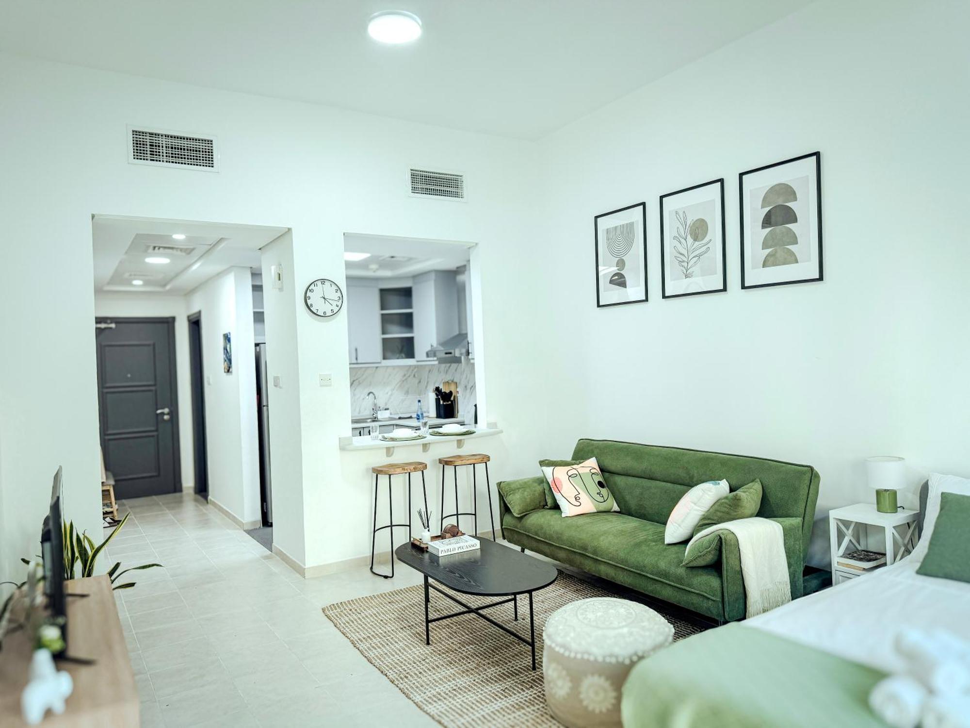 Luxury - Discovery Gardens, 10 Minutes Drive To Marina Dubai