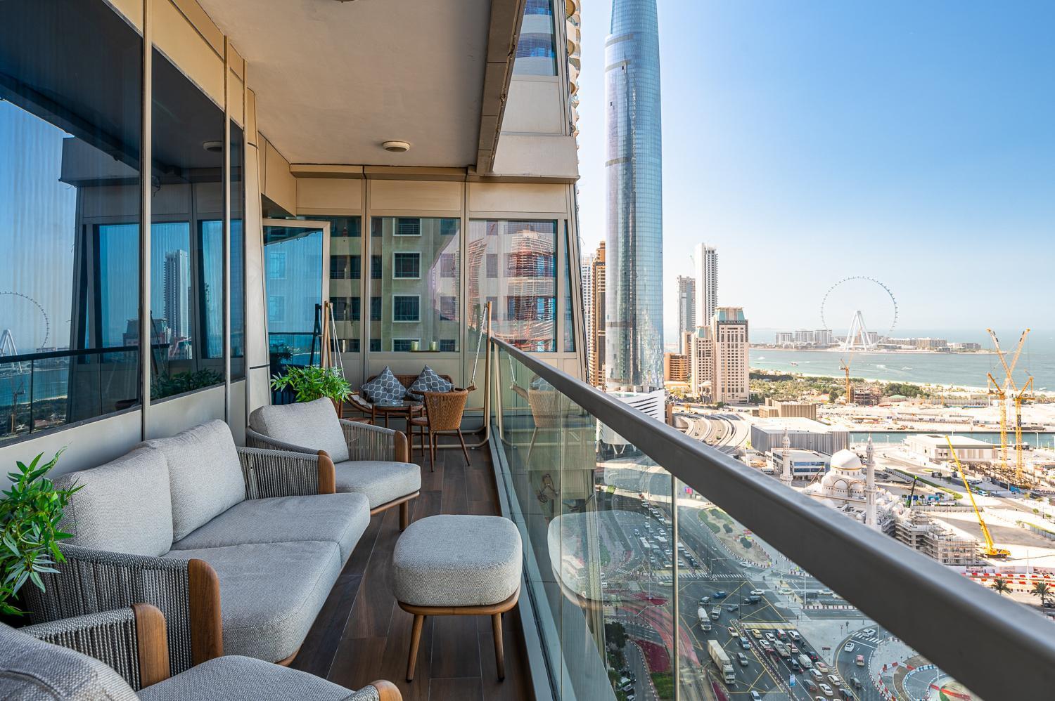 160m2 Modern 2-bedrooms With Fantastic Views * Dubai