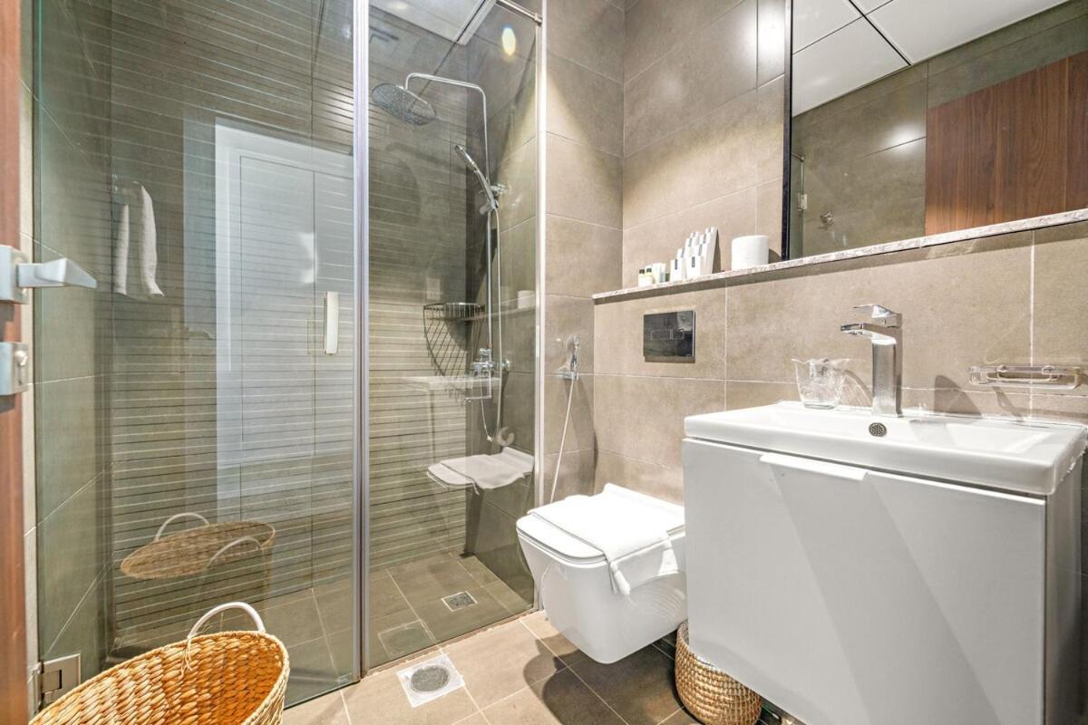 First Class Cozy & Luxurious Retreat Apartment Dubai
