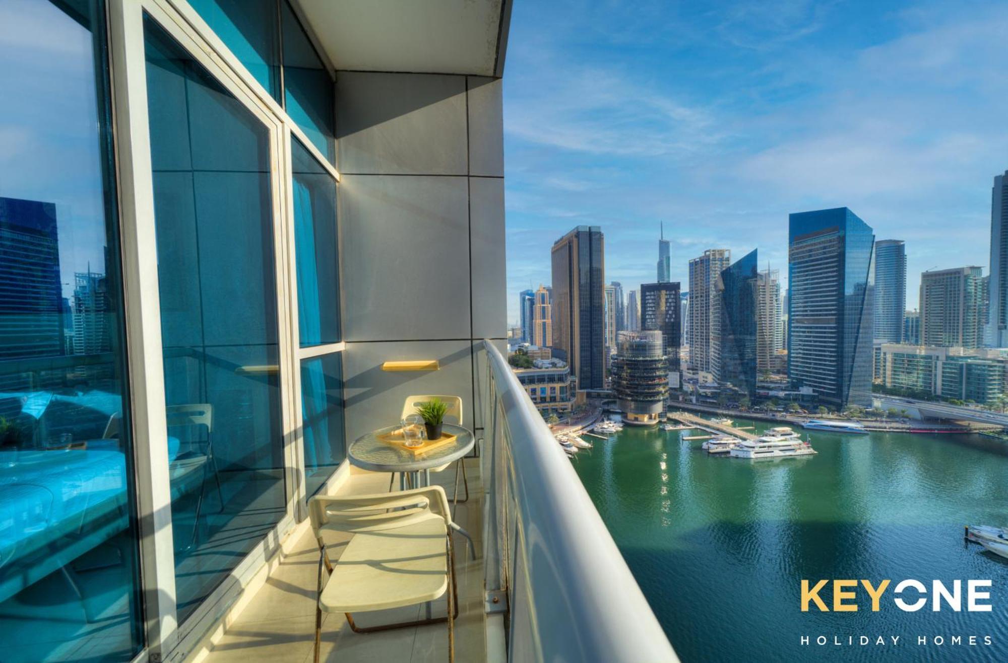 Contemporary One Bedroom With Full Marina View * Dubai