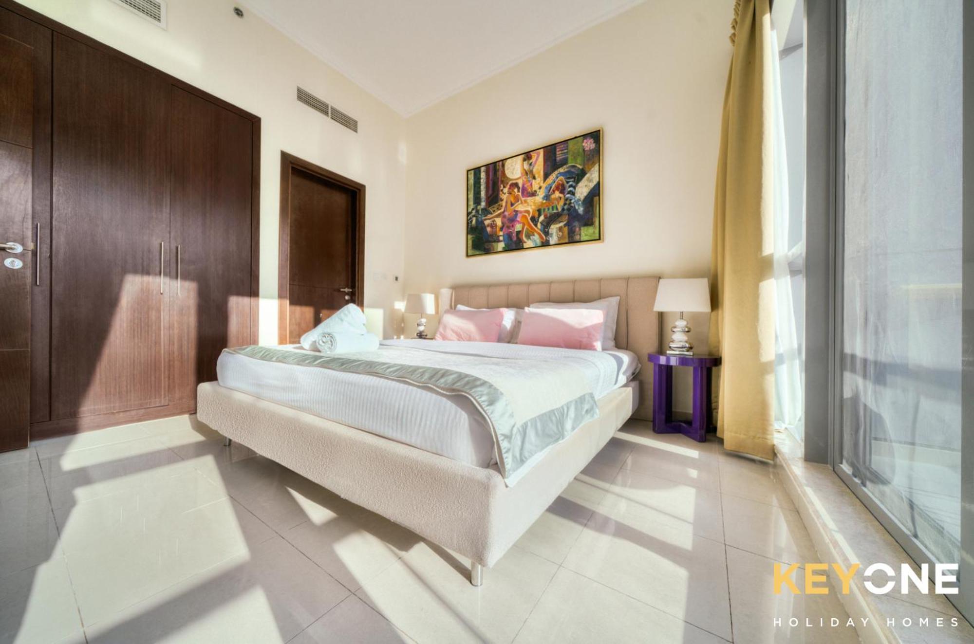 Apartment Contemporary One Bedroom With Full Marina View *