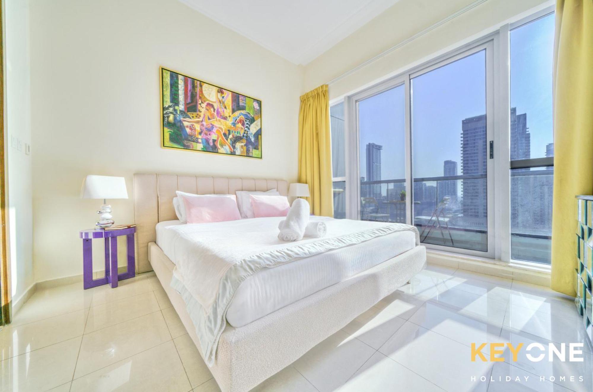 Contemporary One Bedroom With Full Marina View Dubai