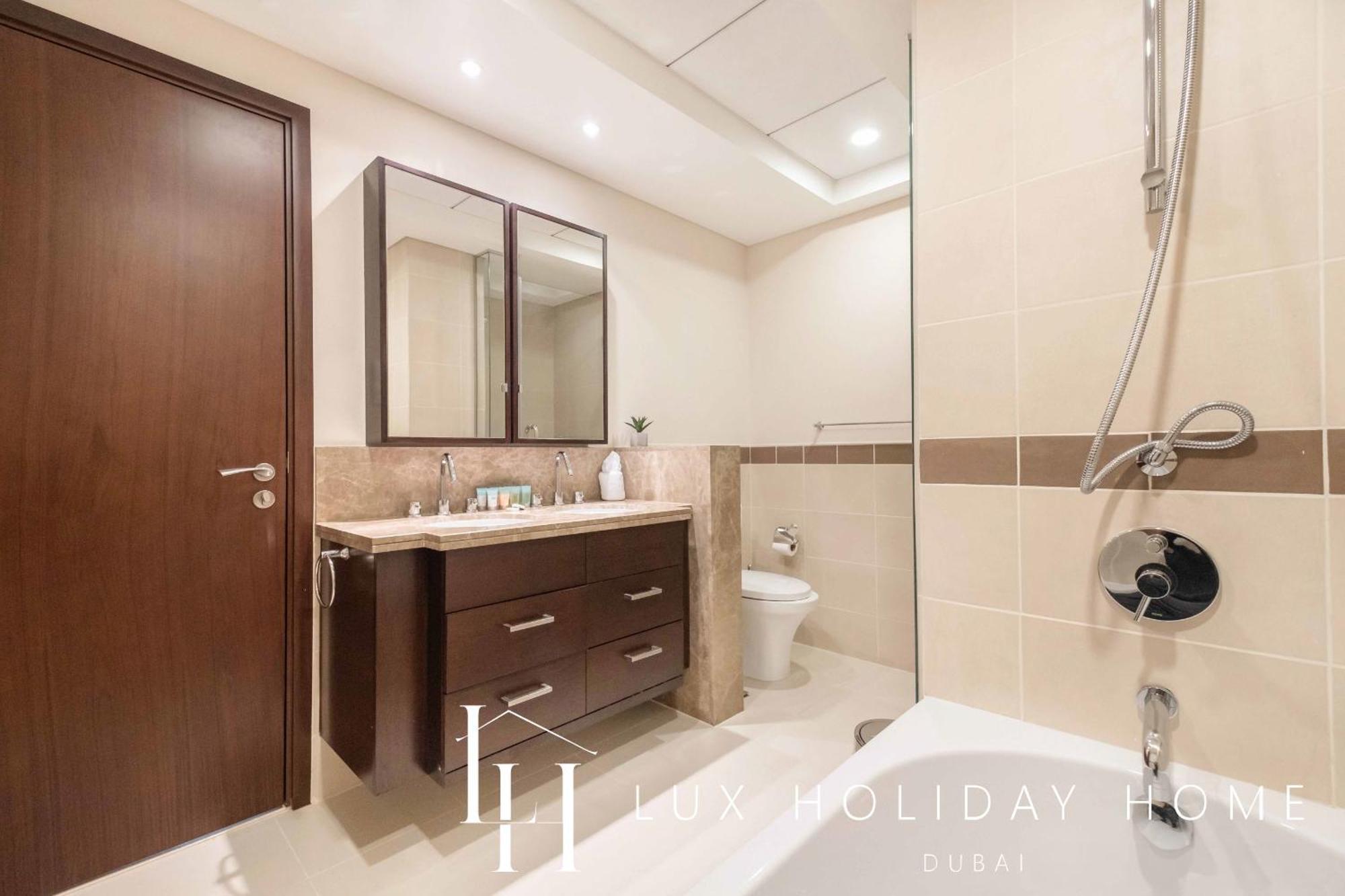 Lux - The Downtown Blvd Apartment *