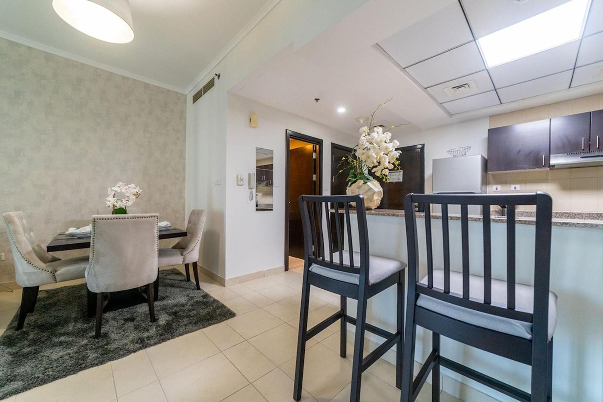 1br With Marina View In Torch Tower, Marina By Pk Holidays Dubai