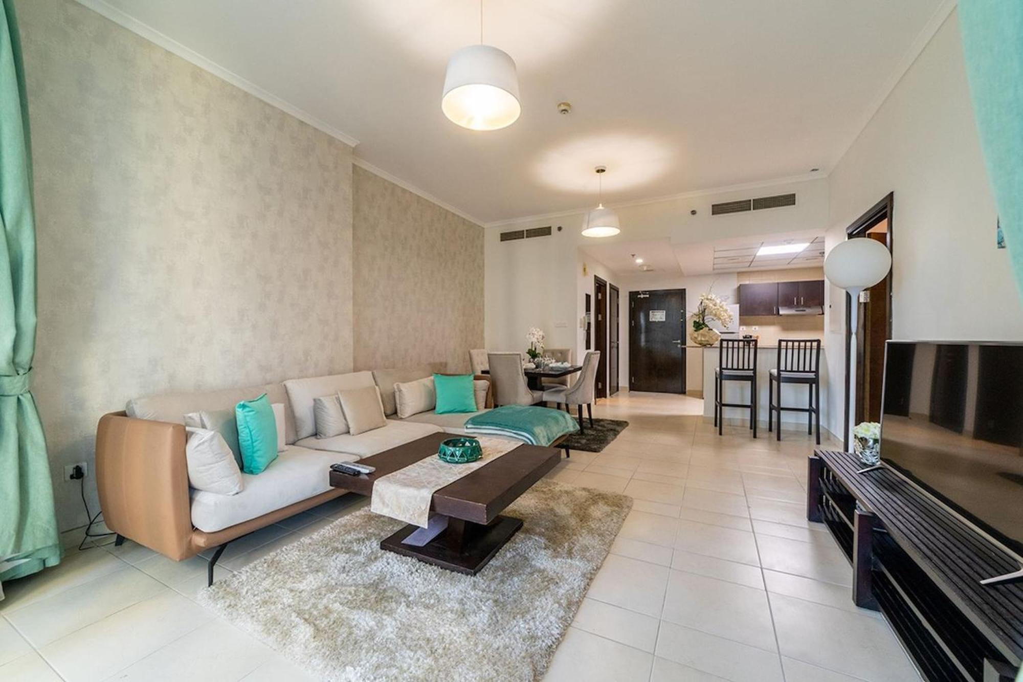1br With Marina View In Torch Tower, Marina By Pk Holidays *