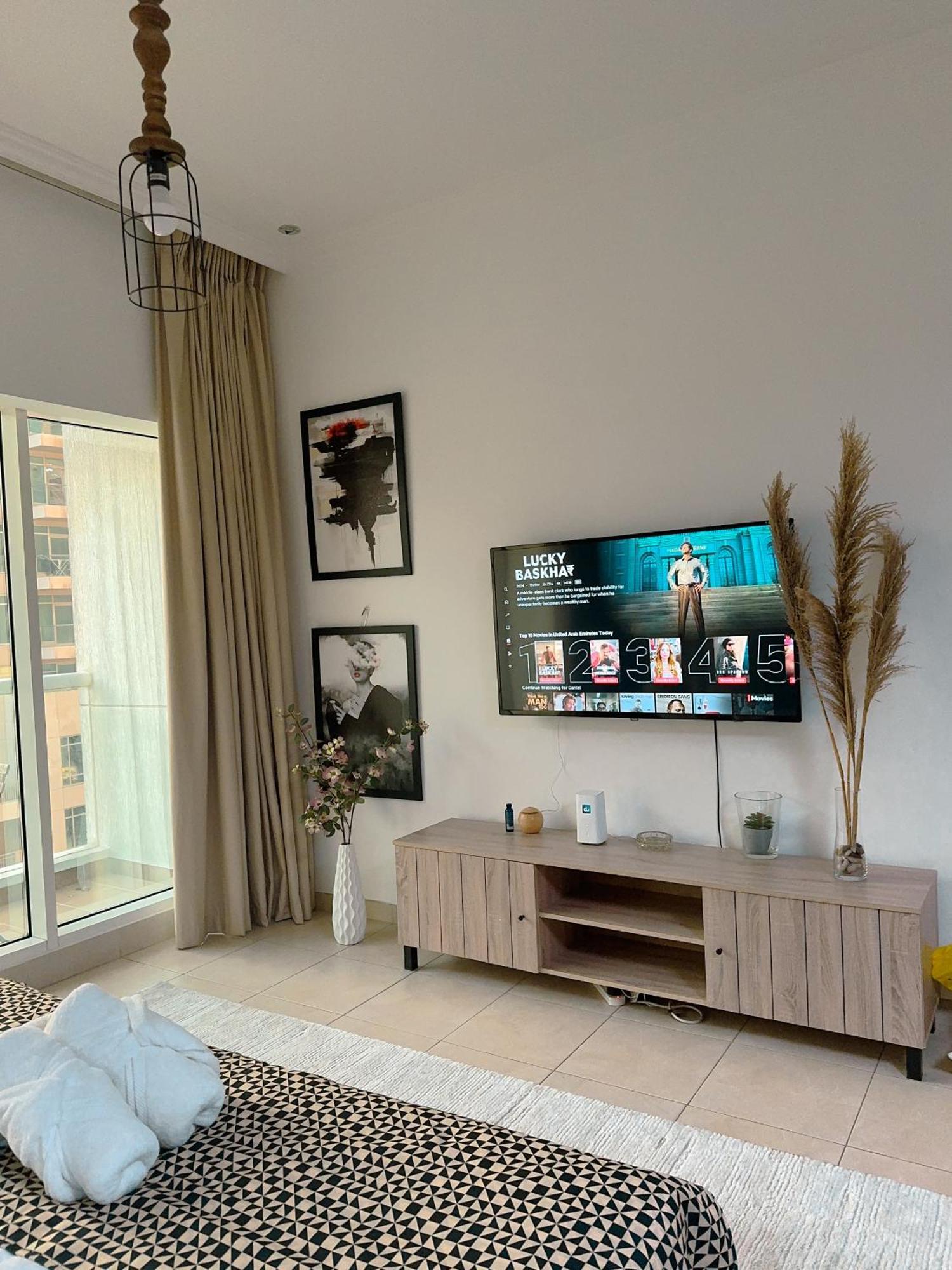 Apartment 5 Minutes Walk To Mall And Burj Khalifa Dubai
