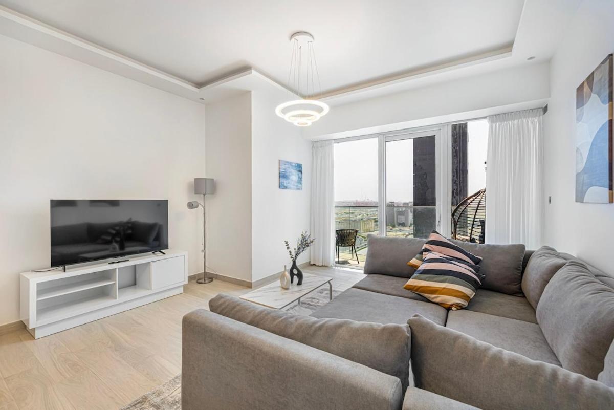 Apartment Medore Brand New 1 And A Half Bedroom *
