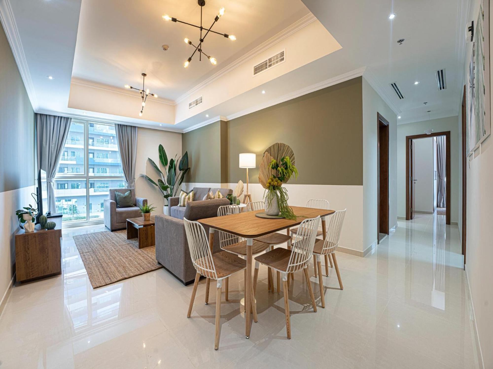 Luxe Near Mall Burj Khalifa Pool Gym Parking Apartment