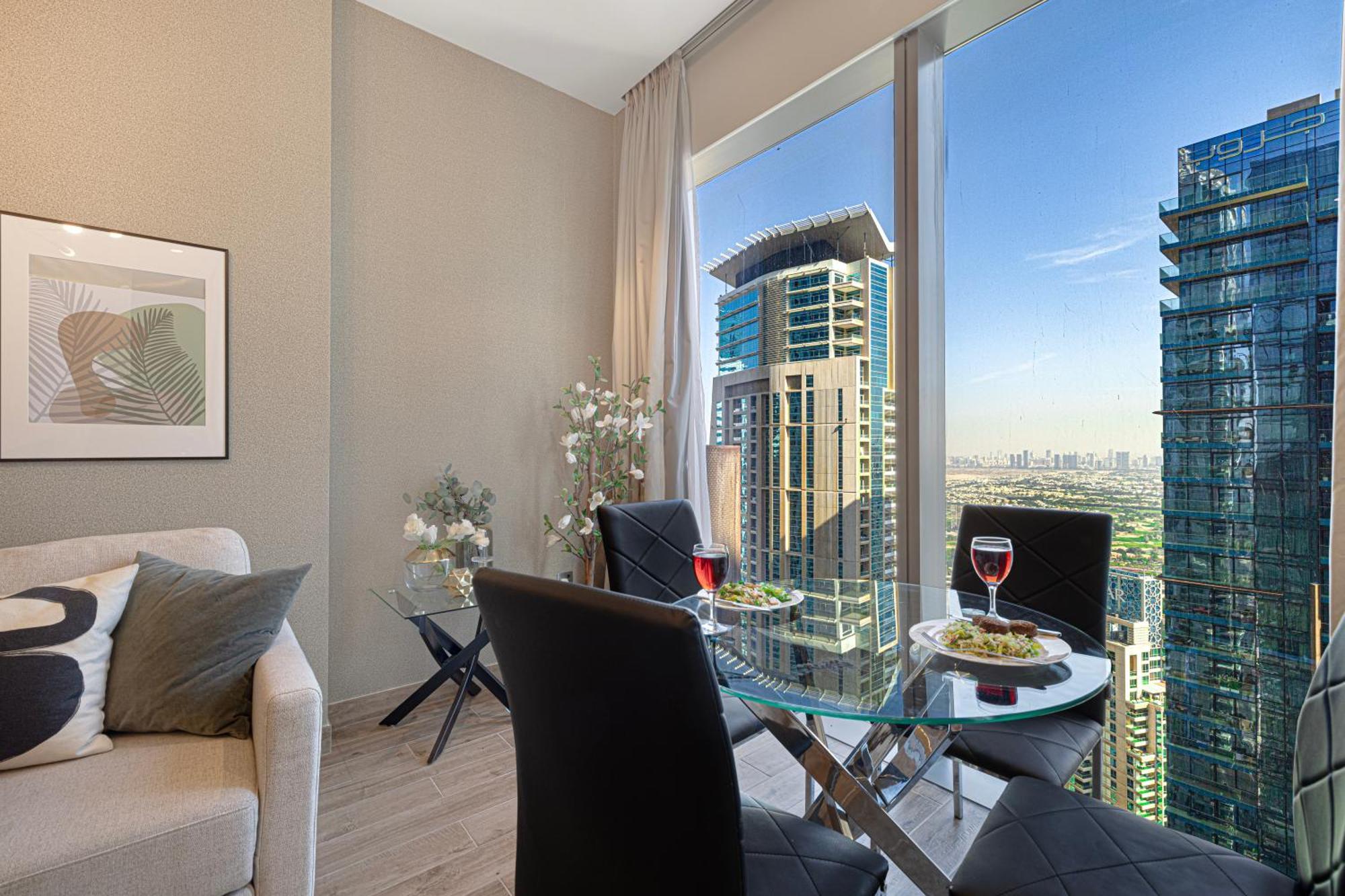 Livin' Holidays - Luxury In Marina Apartment