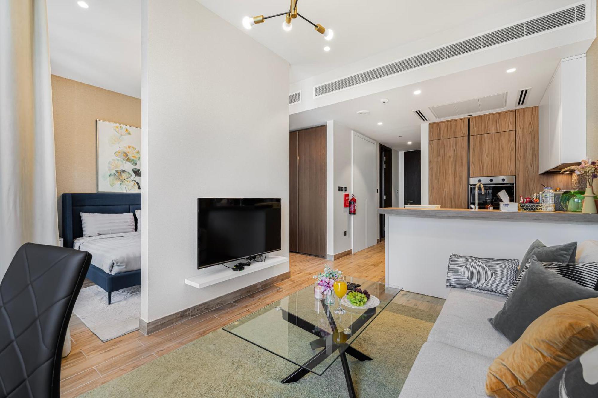 Livin' Holidays - Luxury In Marina