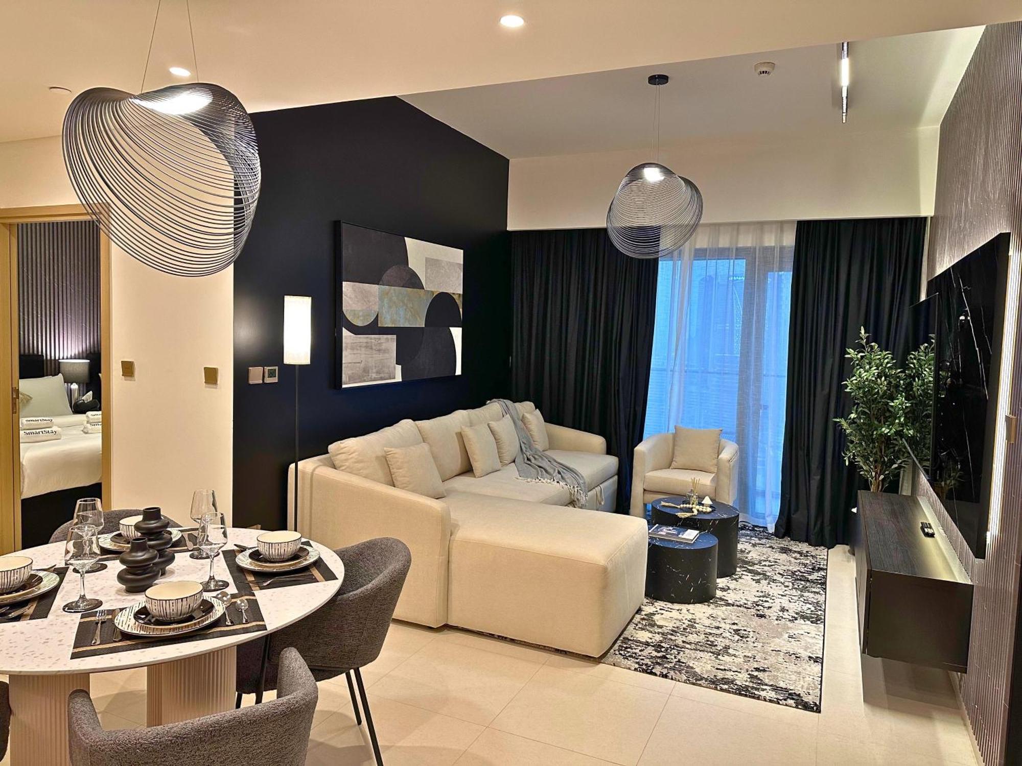 Apartment Smartstay At Burj Royale - Unique Downtown Views - Brand New Luxury
