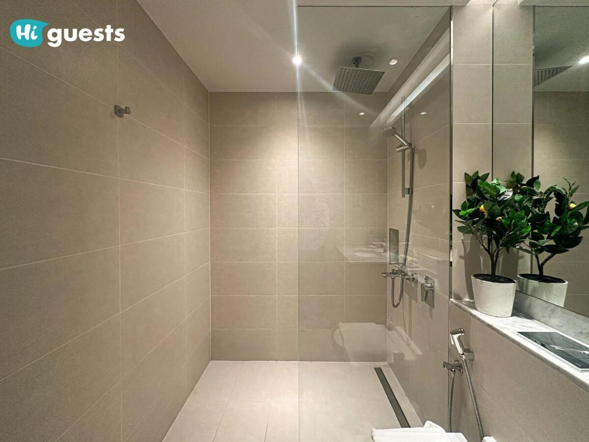 Higuests - Elegant 1br Retreat With Sea View In La Rive * Dubai