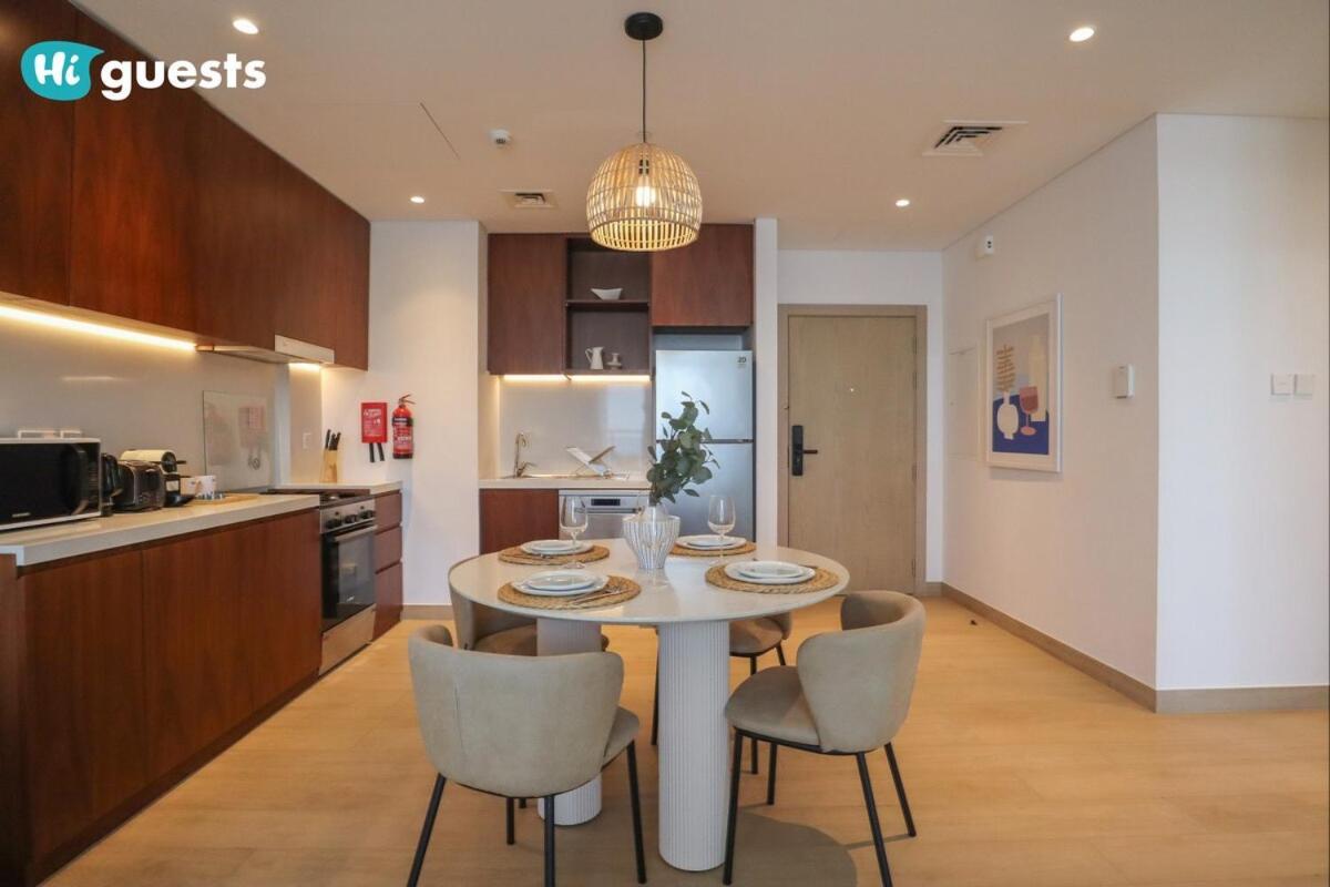 Higuests - Elegant 1br Retreat With Sea View In La Rive Apartment Dubai