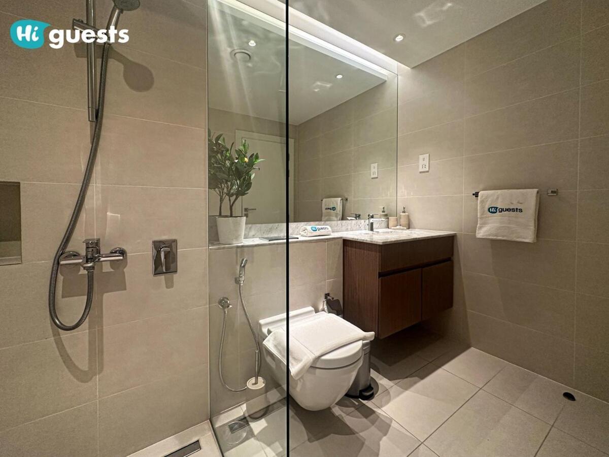 Higuests - Elegant 1br Retreat With Sea View In La Rive * Dubai
