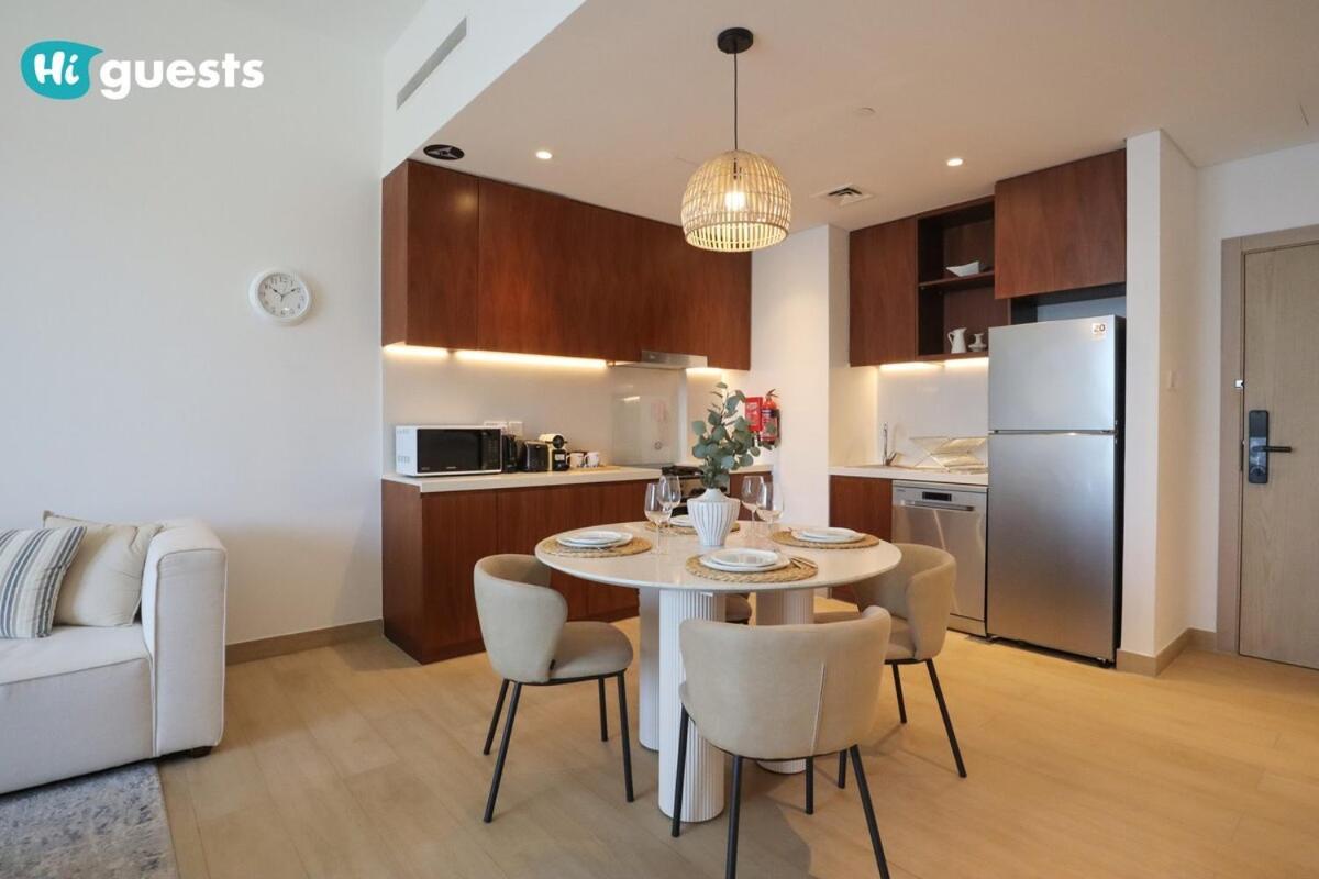Apartment Higuests - Elegant 1br Retreat With Sea View In La Rive Dubai