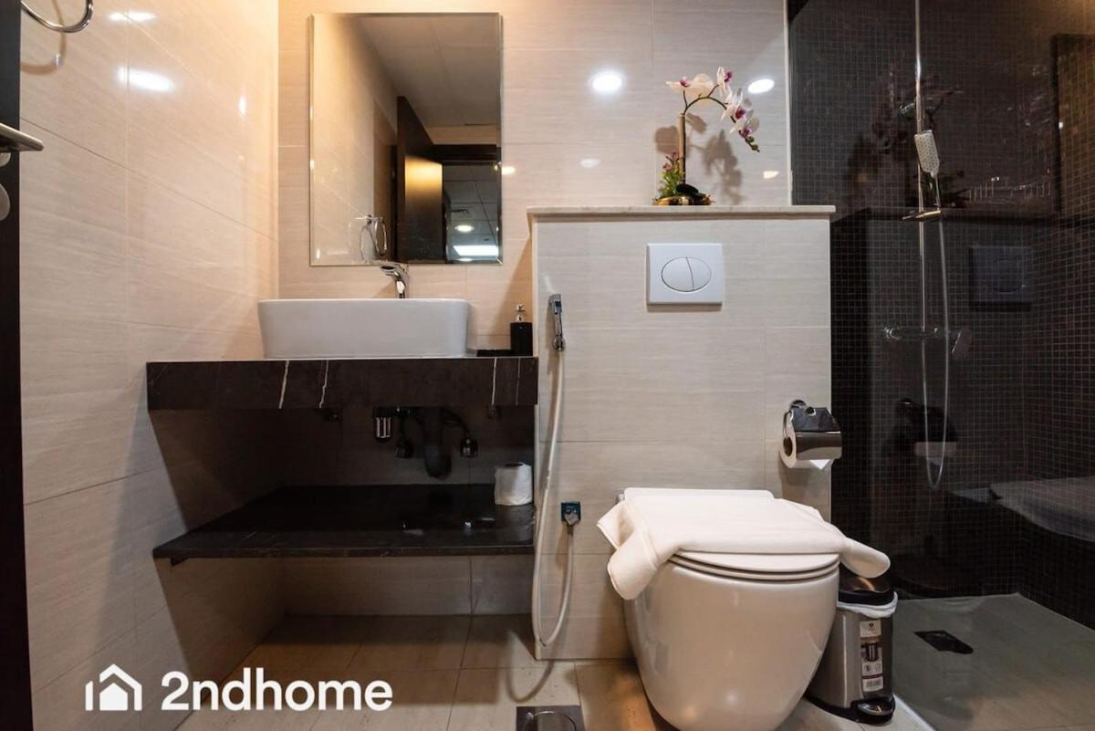 Spacious 1 Bedroom Unit With Maids Apartment Dubai