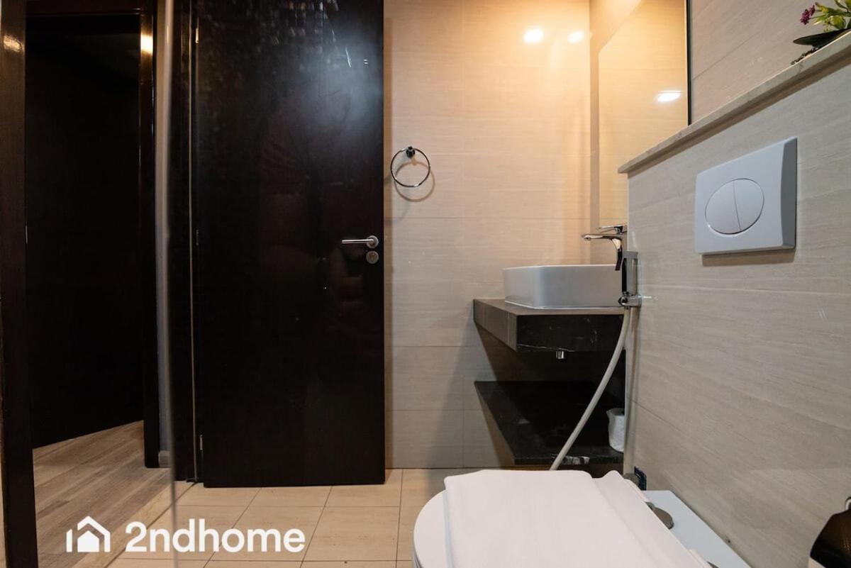 Apartment Spacious 1 Bedroom Unit With Maids *