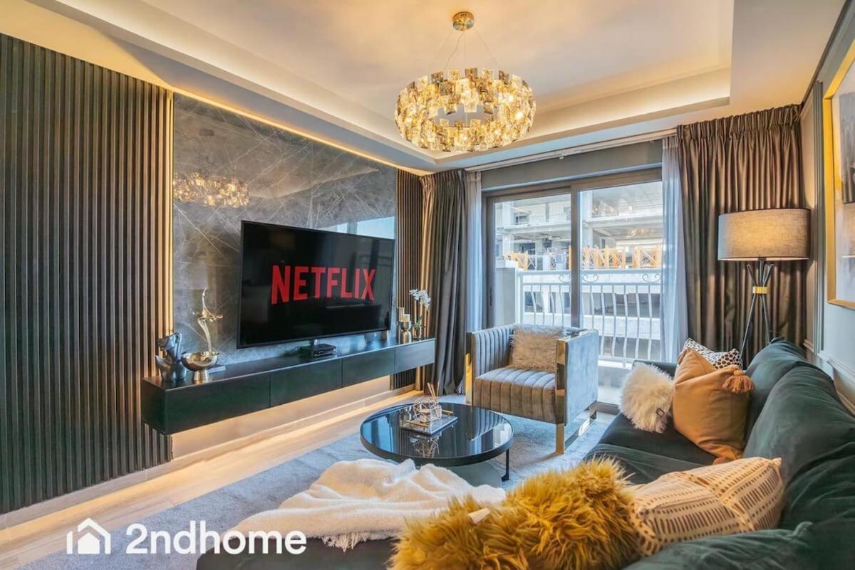 Apartment Spacious 1 Bedroom Unit With Maids Dubai