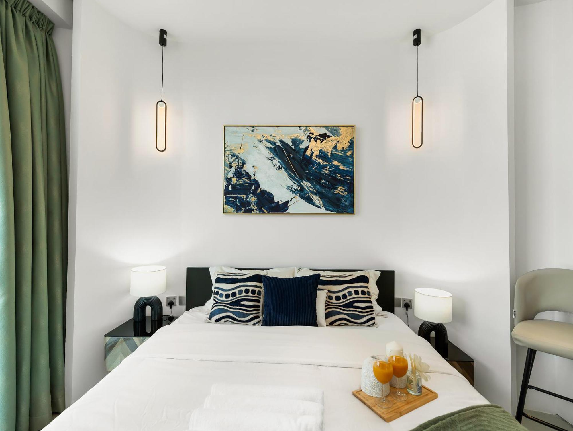 Luxurious 2br Marina View Apartment