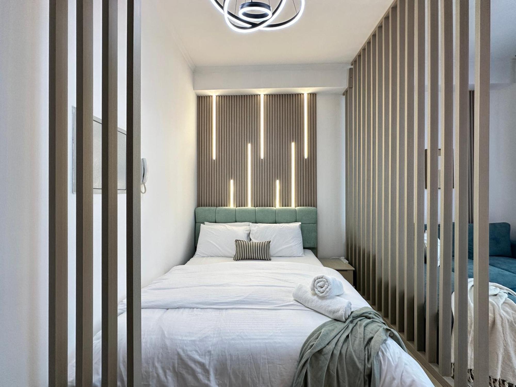 Stylish With Stunning Marina Canal Views Near To The Apartment Dubai
