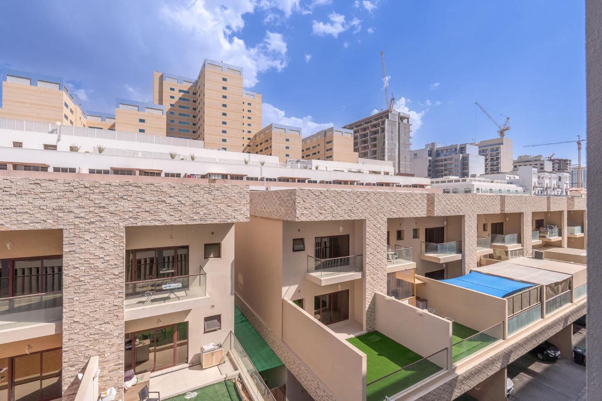 Apartment Peaceful Charming Perfect For 4 In Jvc Dubai