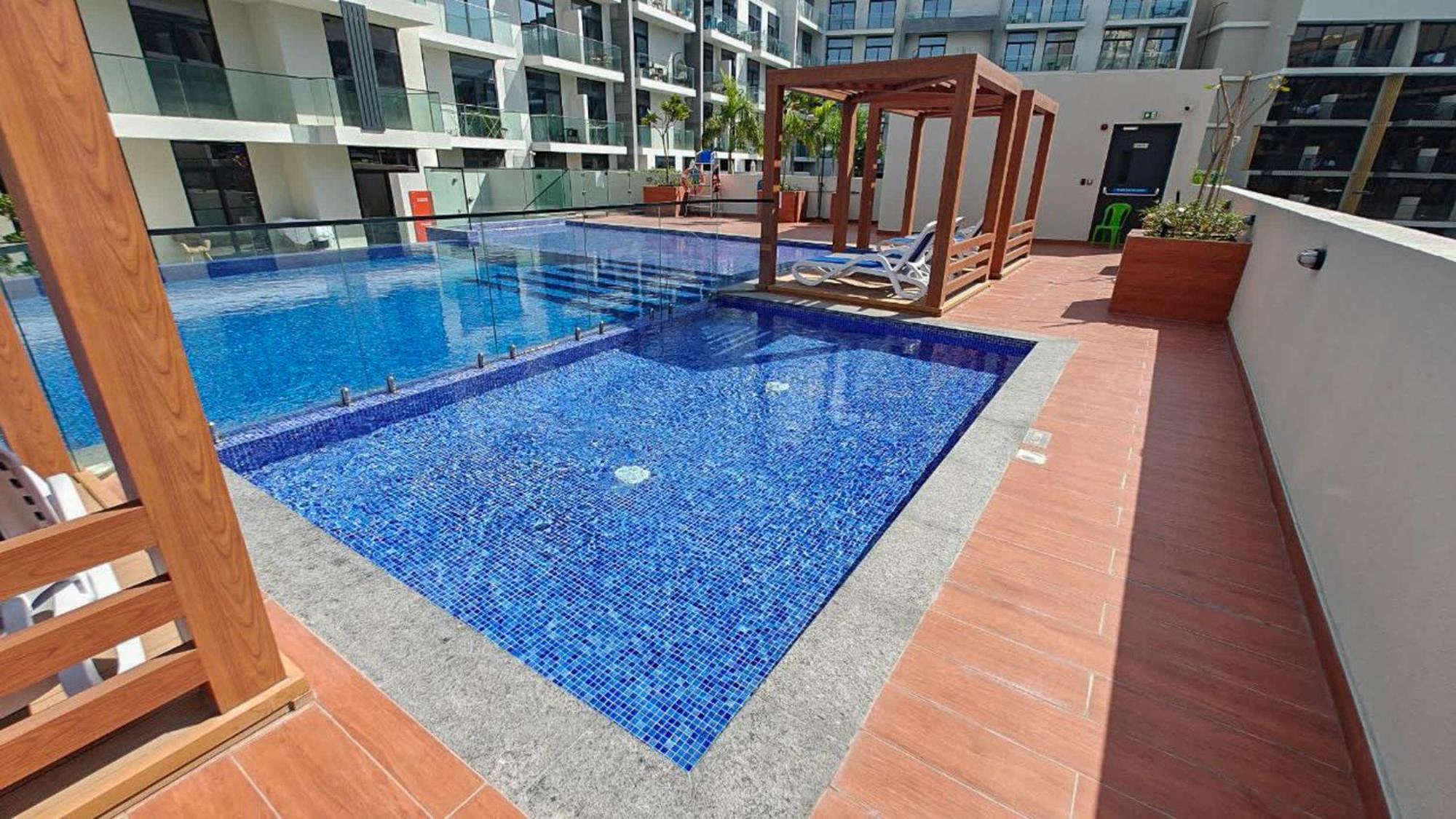 Peaceful Charming Perfect For 4 In Jvc Apartment