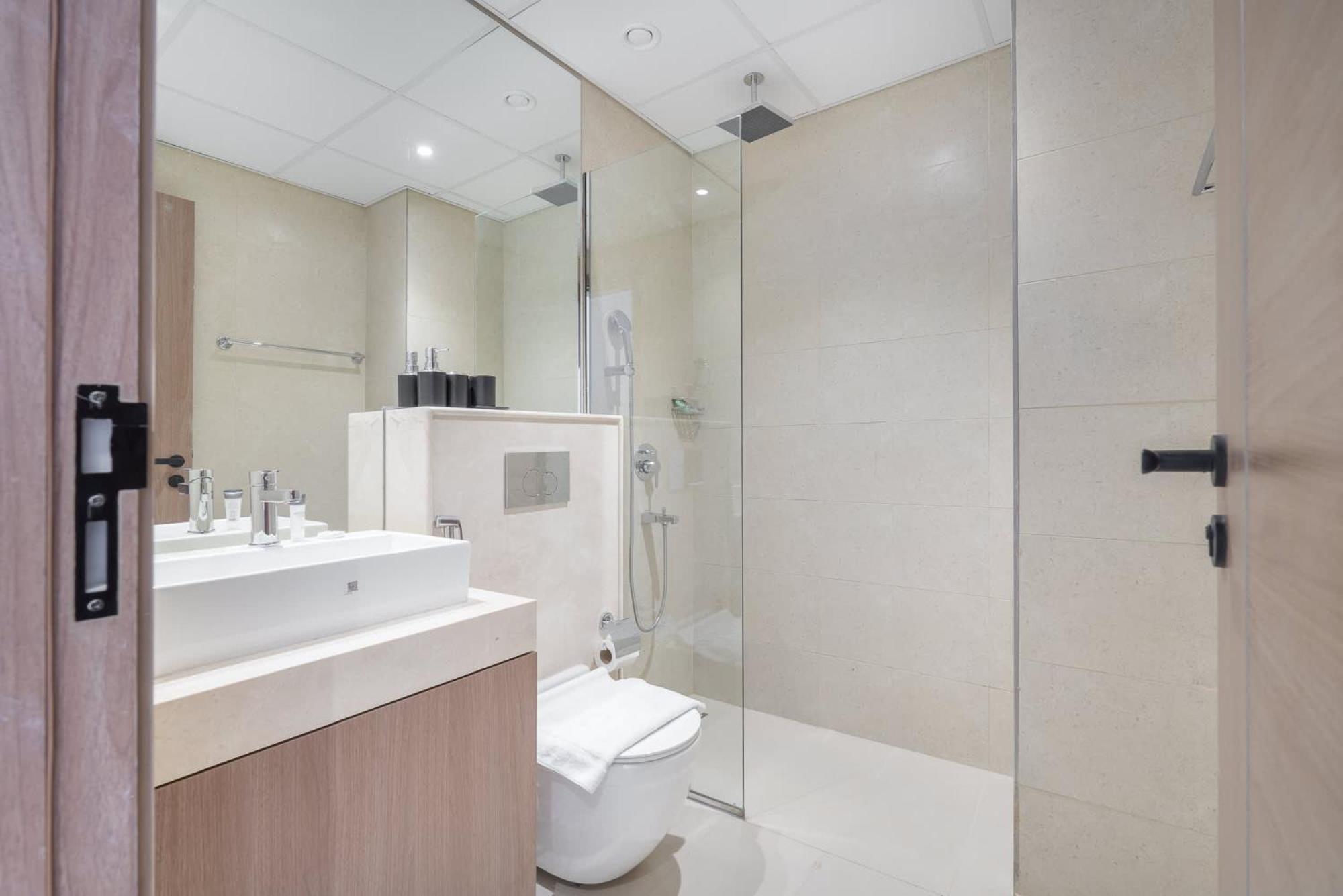 Peaceful Charming Perfect For 4 In Jvc Apartment *