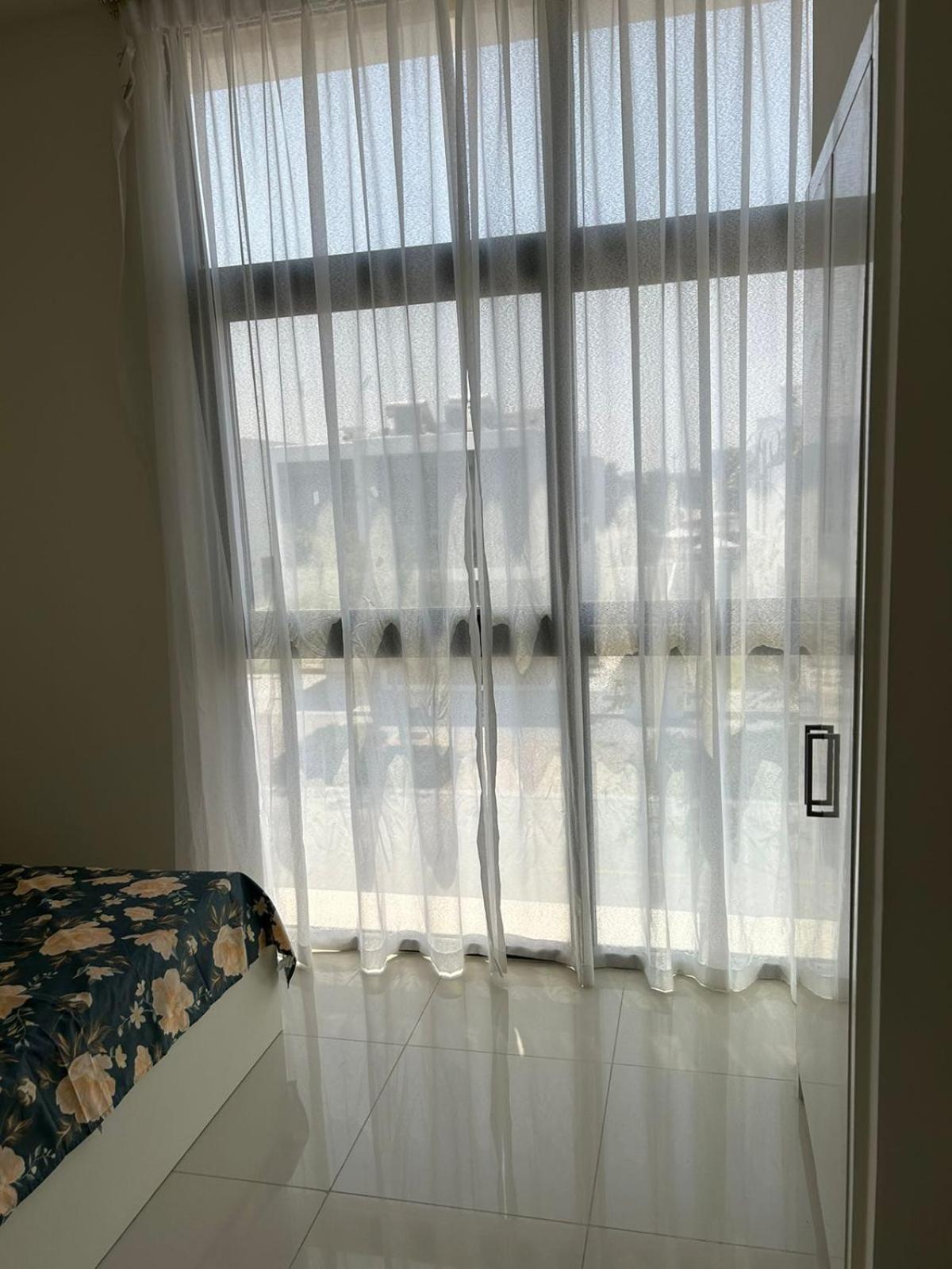 Homestay Females Only - Private With Work Desk And Attached Bathroom In *