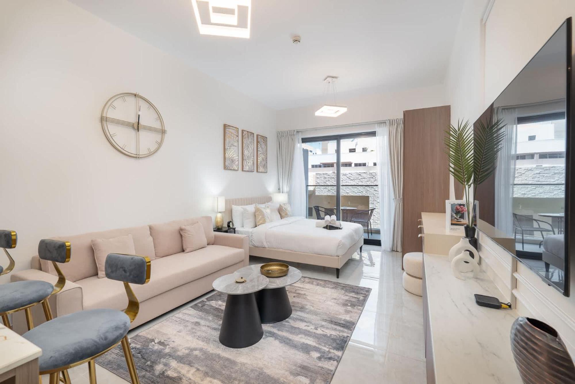 Peaceful Charming Perfect For 4 In Jvc Apartment