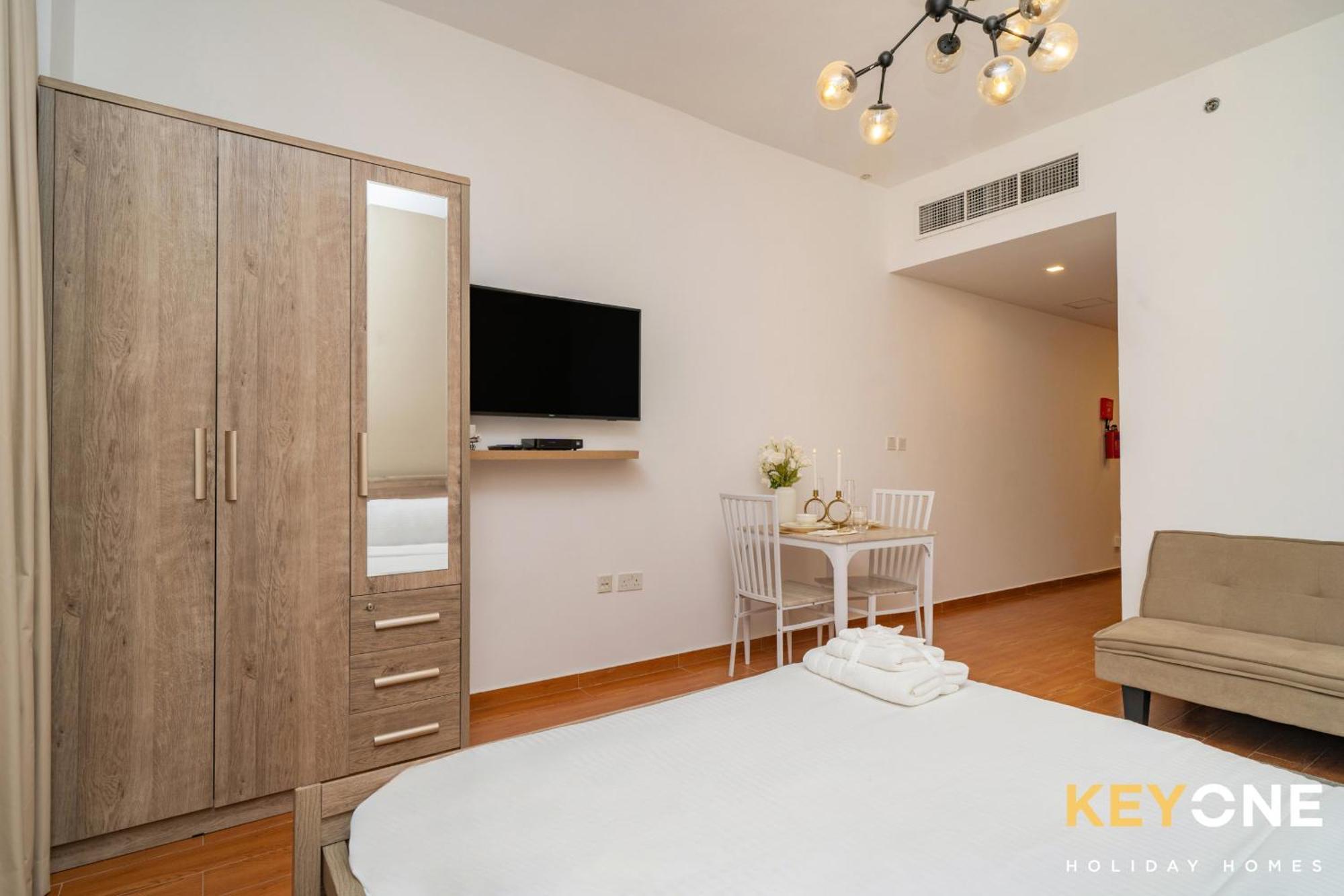 Modern & Stylish In Jvt Apartment Dubai