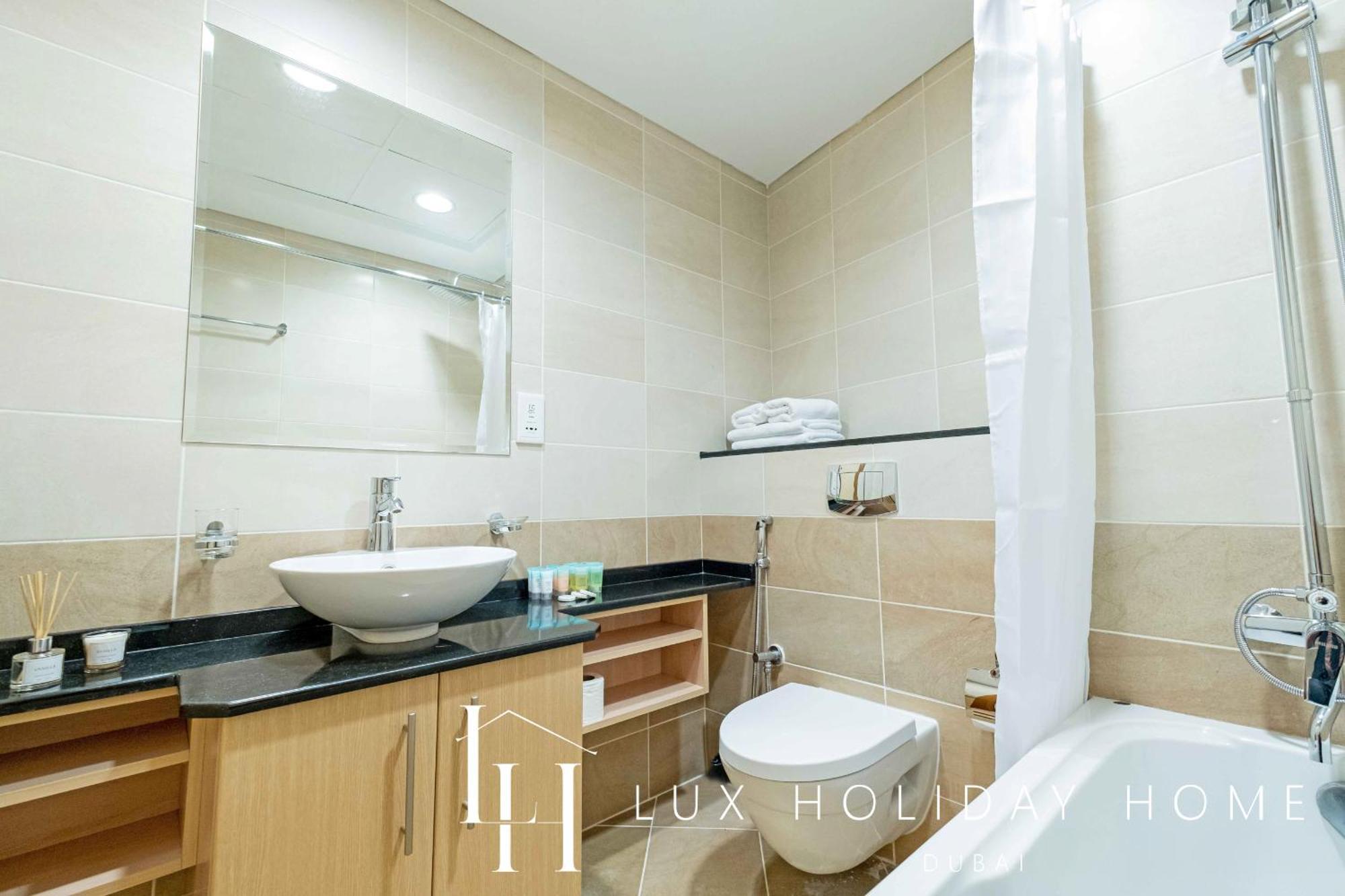 Lux The Sky View Marina Apartment Dubai