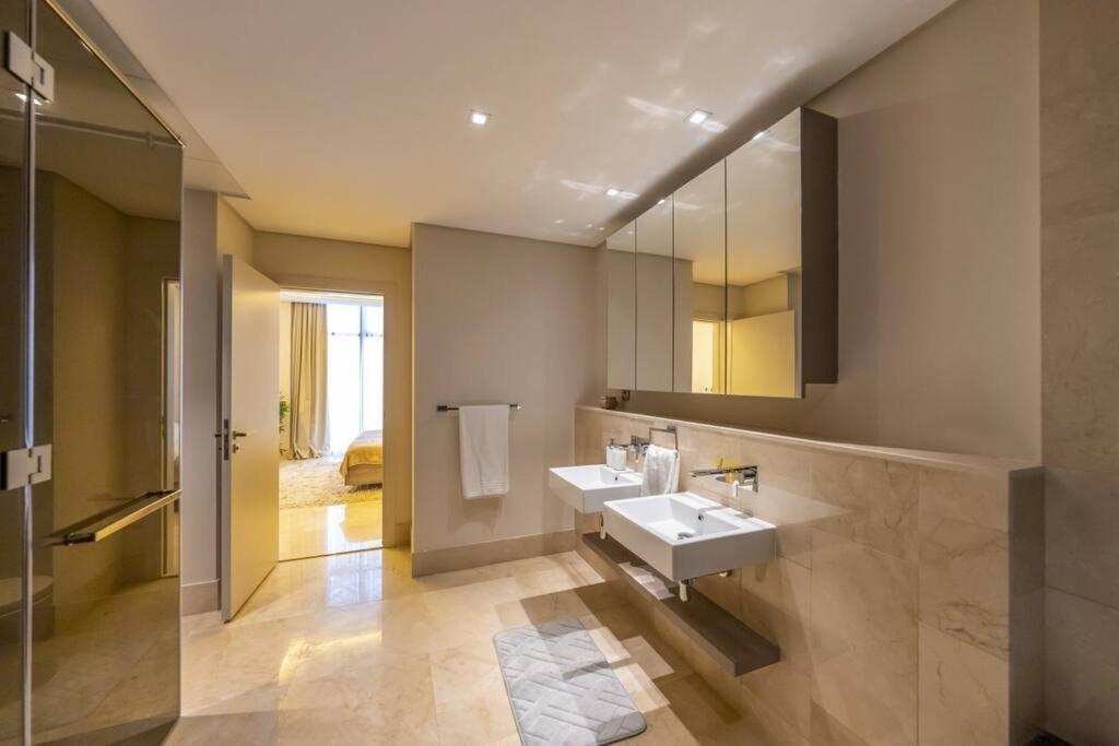 Apartment Cozy Beachfront 1 Bedroom - The 8 Dubai