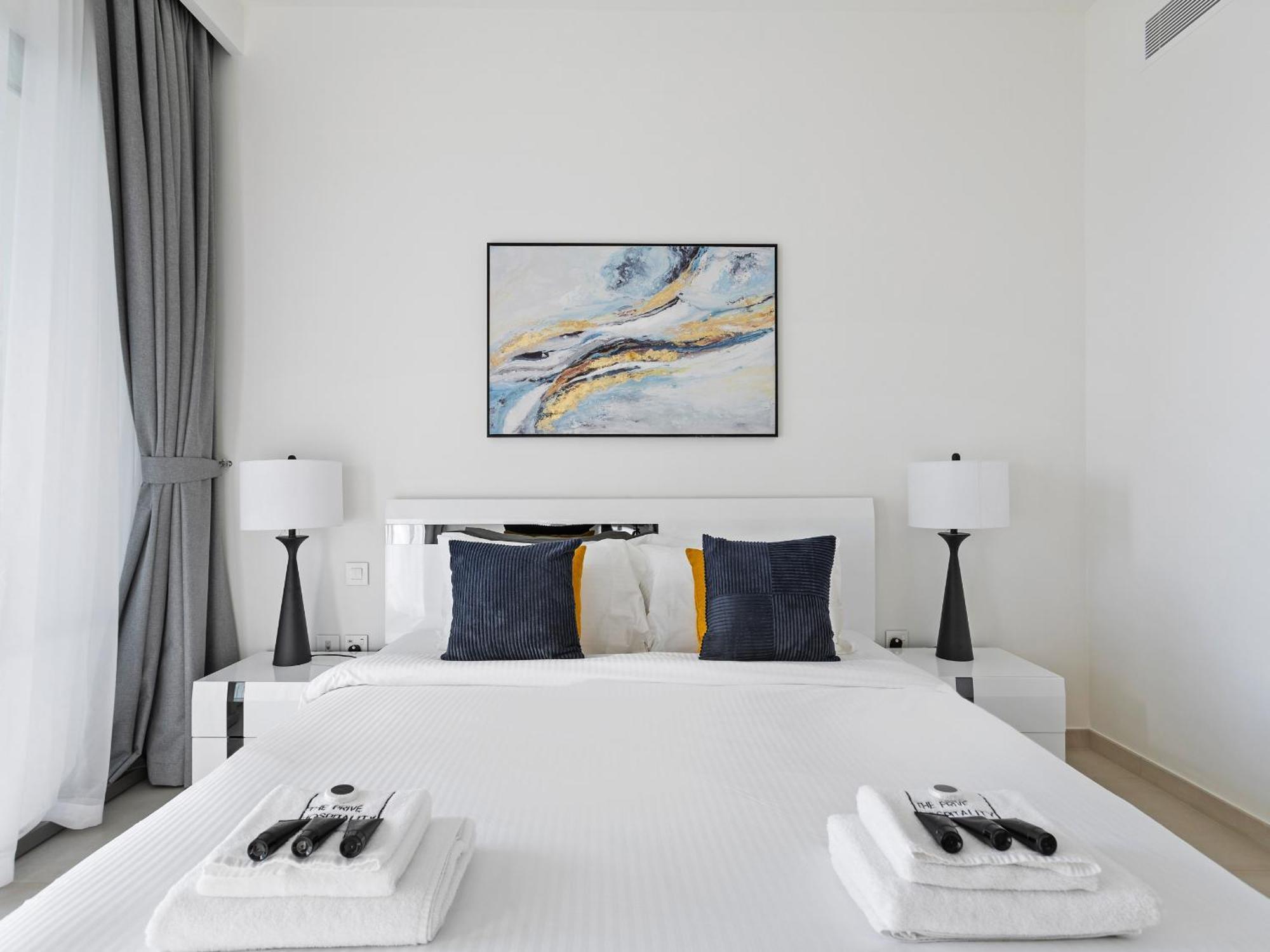 Apartment Skyline 3bdr 1guest With Burj Khalifa & Fountain View *