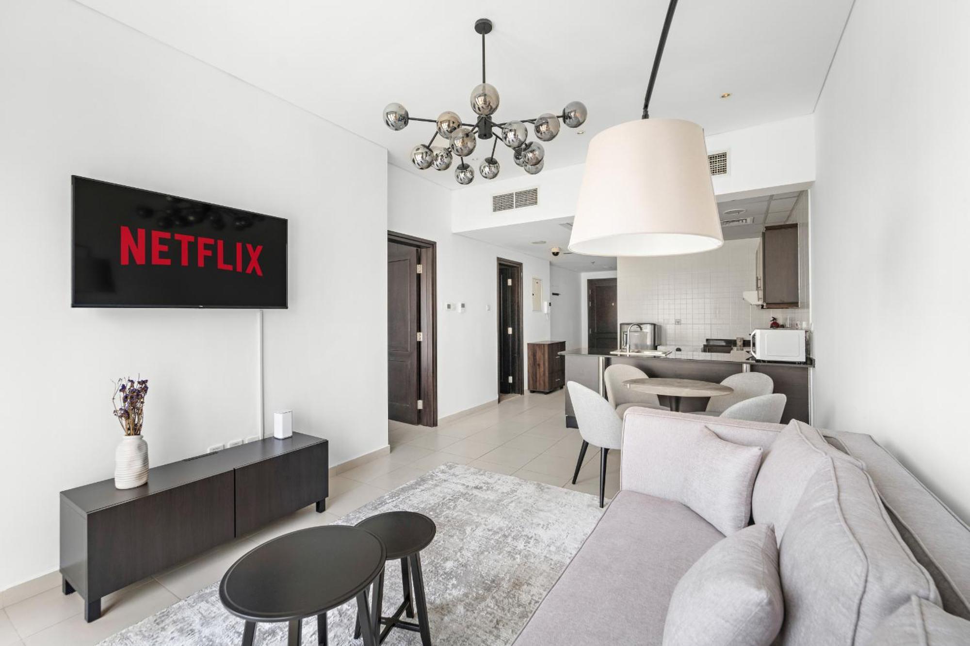 Apartment Vayk - Exclusive 1br With Eye Views