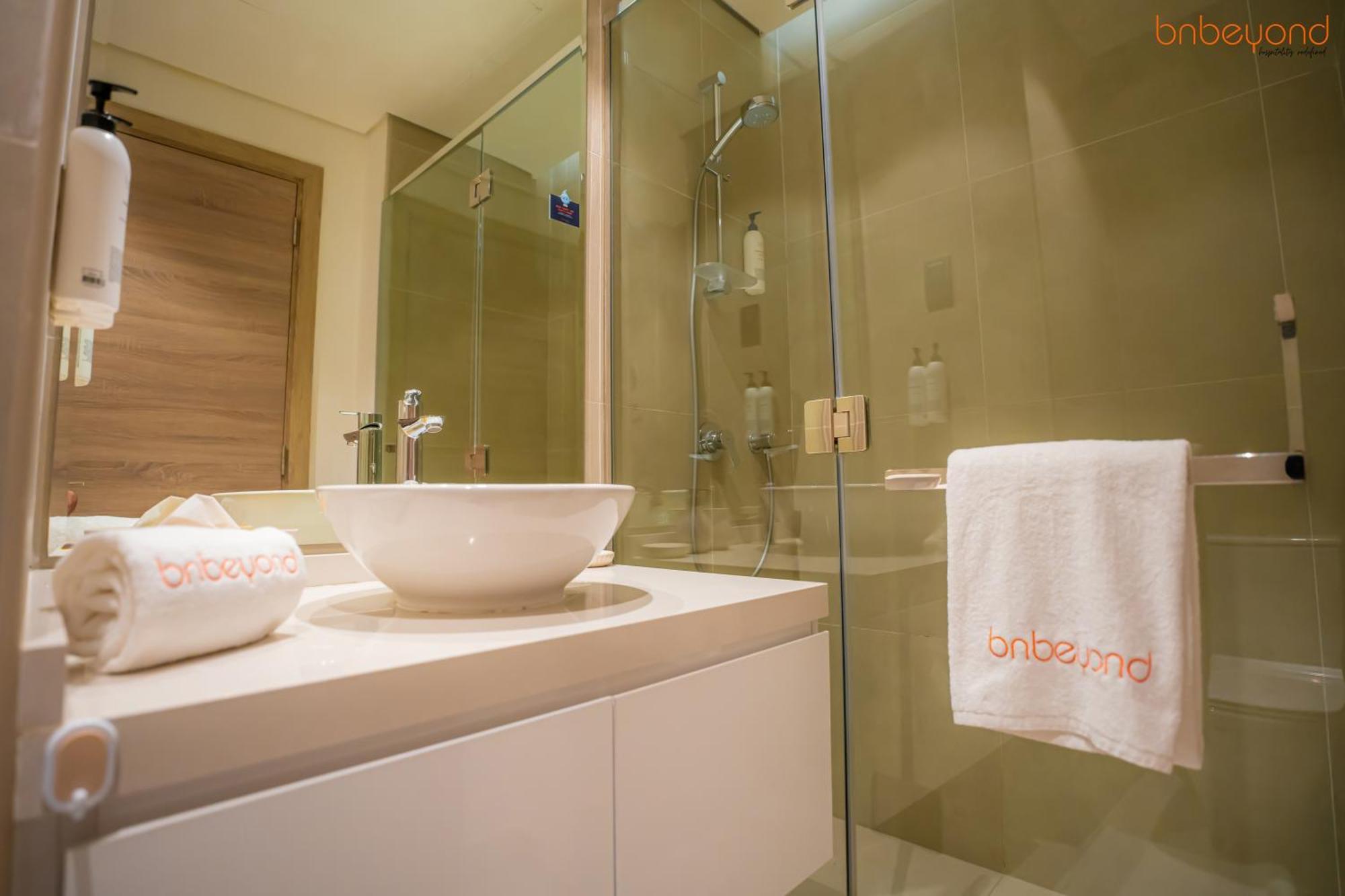 Bnbeyond's Sheek At One Tower Apartment *