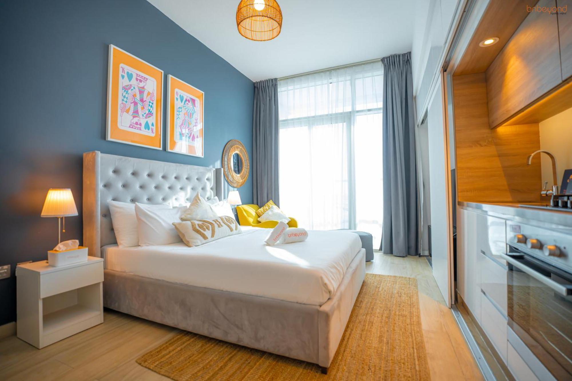 Bnbeyond's Sheek At One Tower Apartment Dubai
