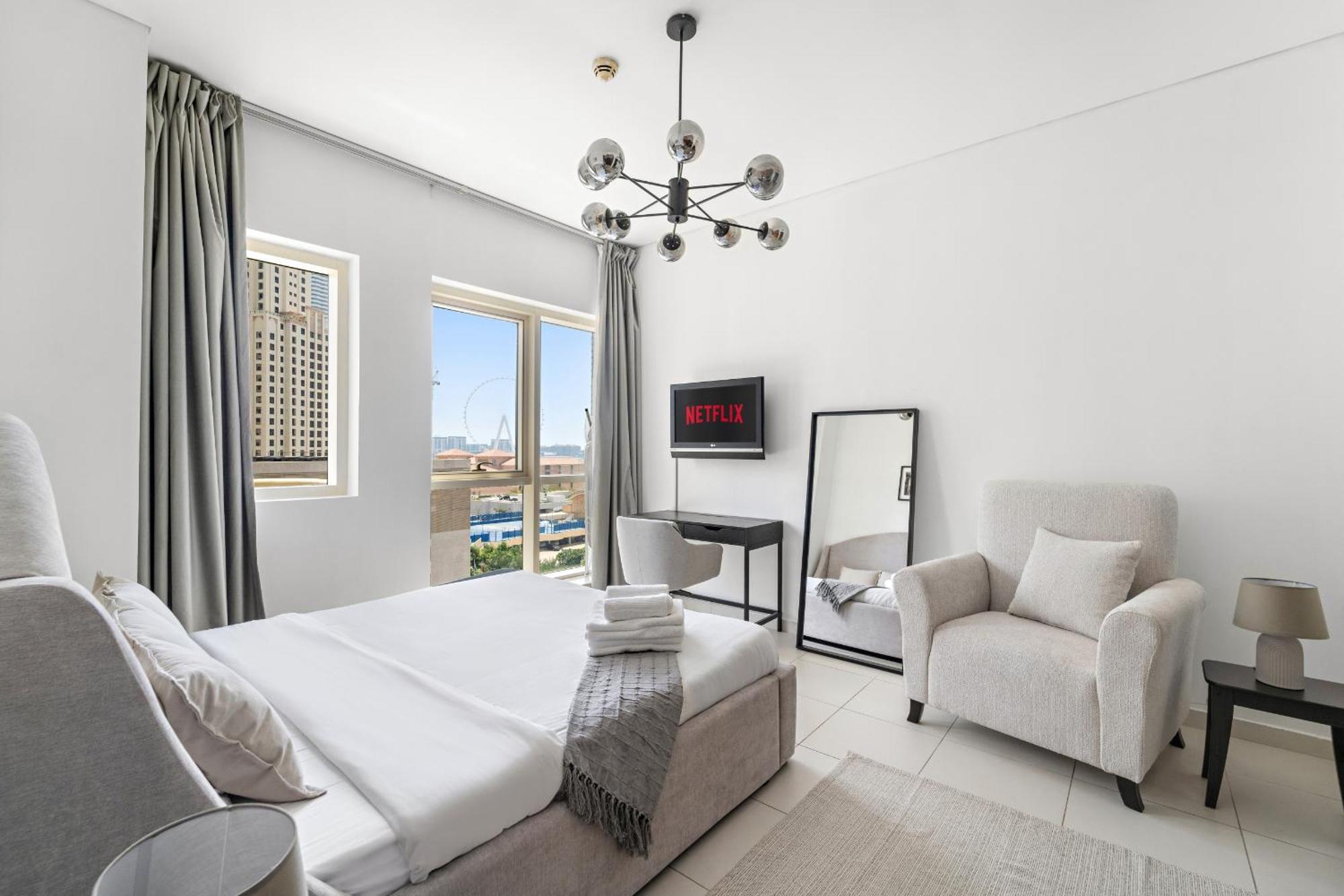 Vayk - Exclusive 1br With Eye Views Apartment Dubai
