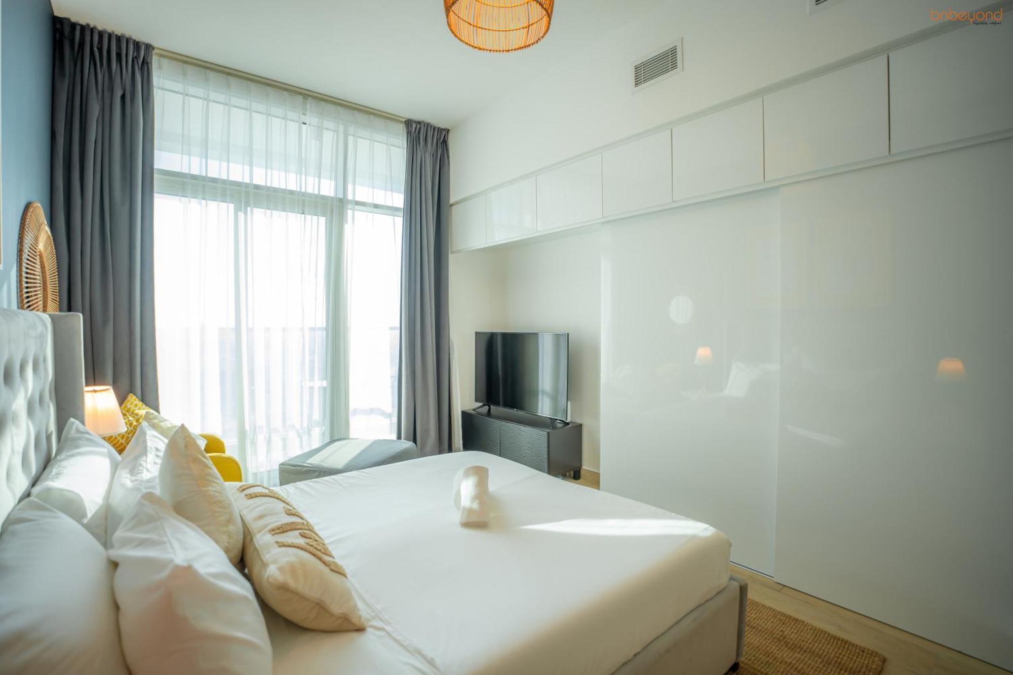 Bnbeyond's Sheek At One Tower Apartment