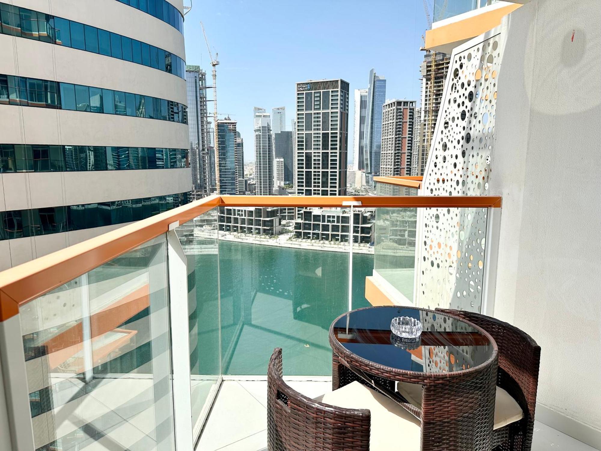 Apartment Millenium Binghatti Residences Business Bay- Stylish With Canal View *