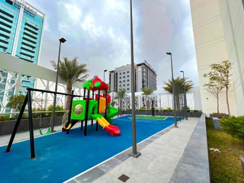 Fully Furnished Elegant Close By Science Park, Miracle Garden And Butterfly Garden Apartment
