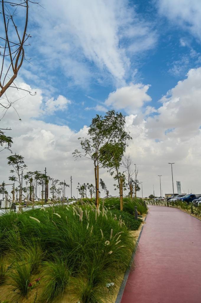 Fully Furnished Elegant Close By Science Park, Miracle Garden And Butterfly Garden *