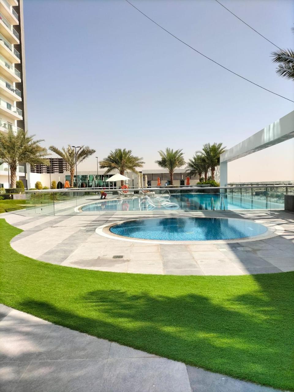 Fully Furnished Elegant Close By Science Park, Miracle Garden And Butterfly Garden Apartment