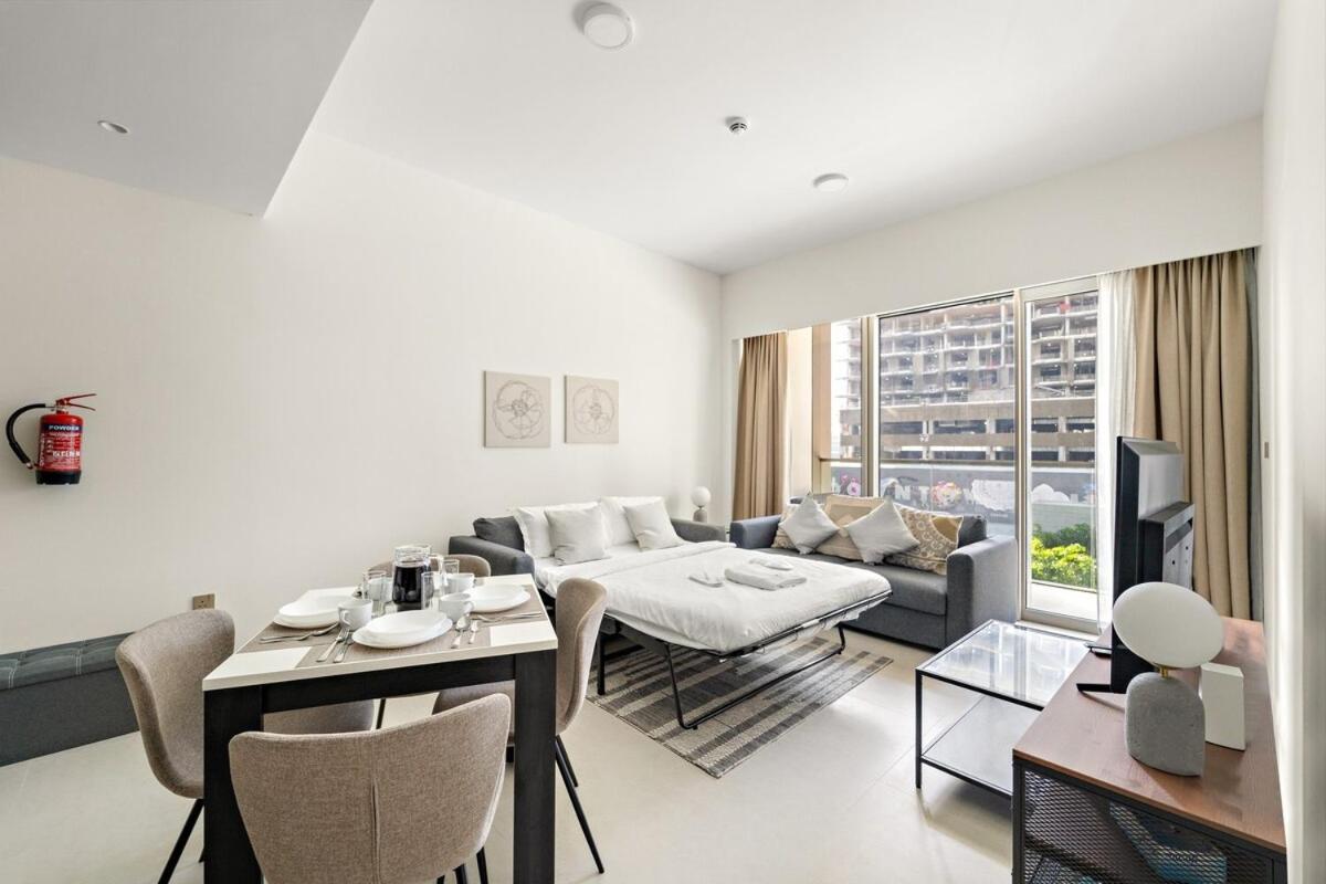 First Class 1br Iconic Luxury Dubai